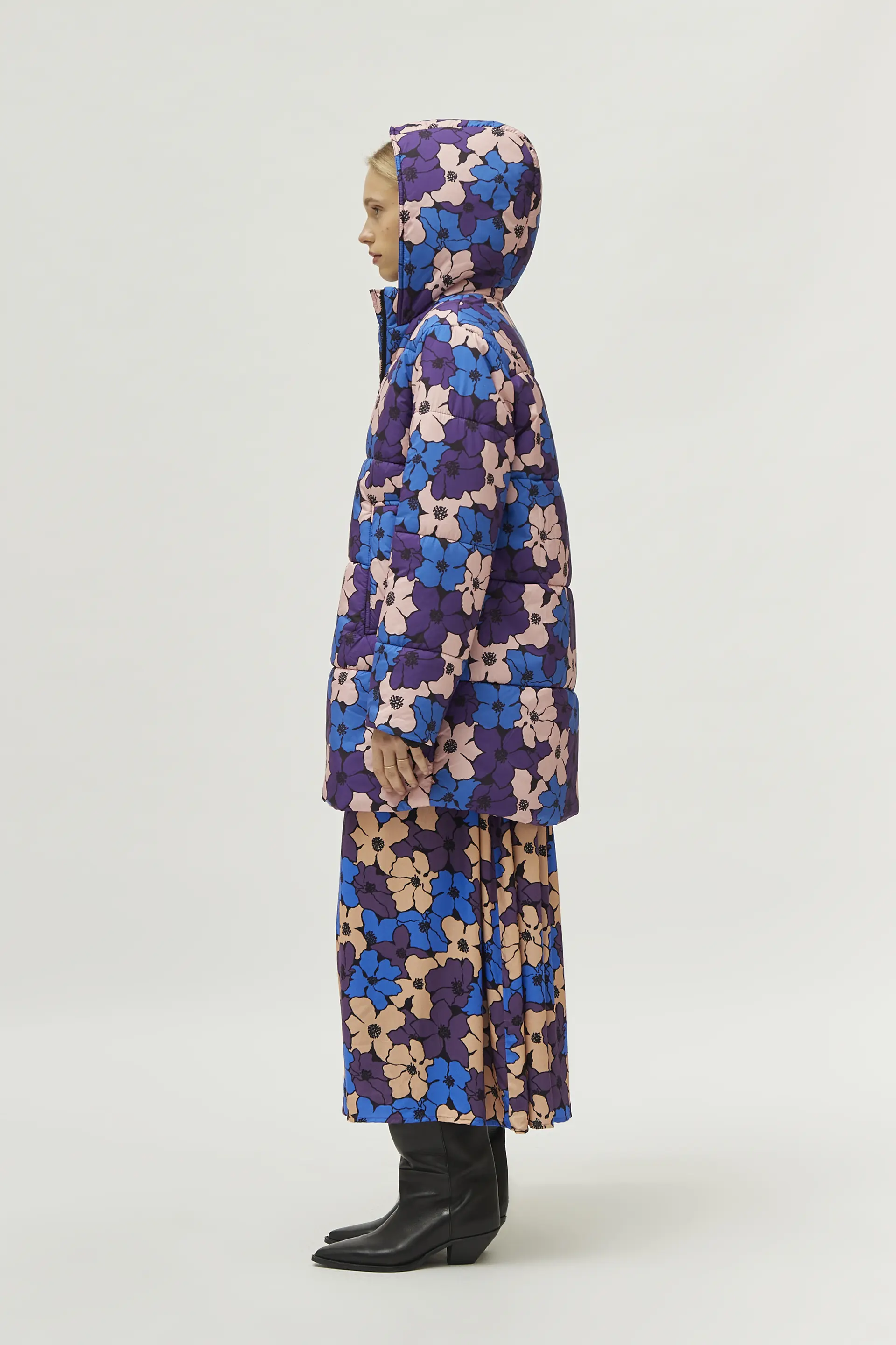 Abrigo acolchado estampado floral Camille - Image 3