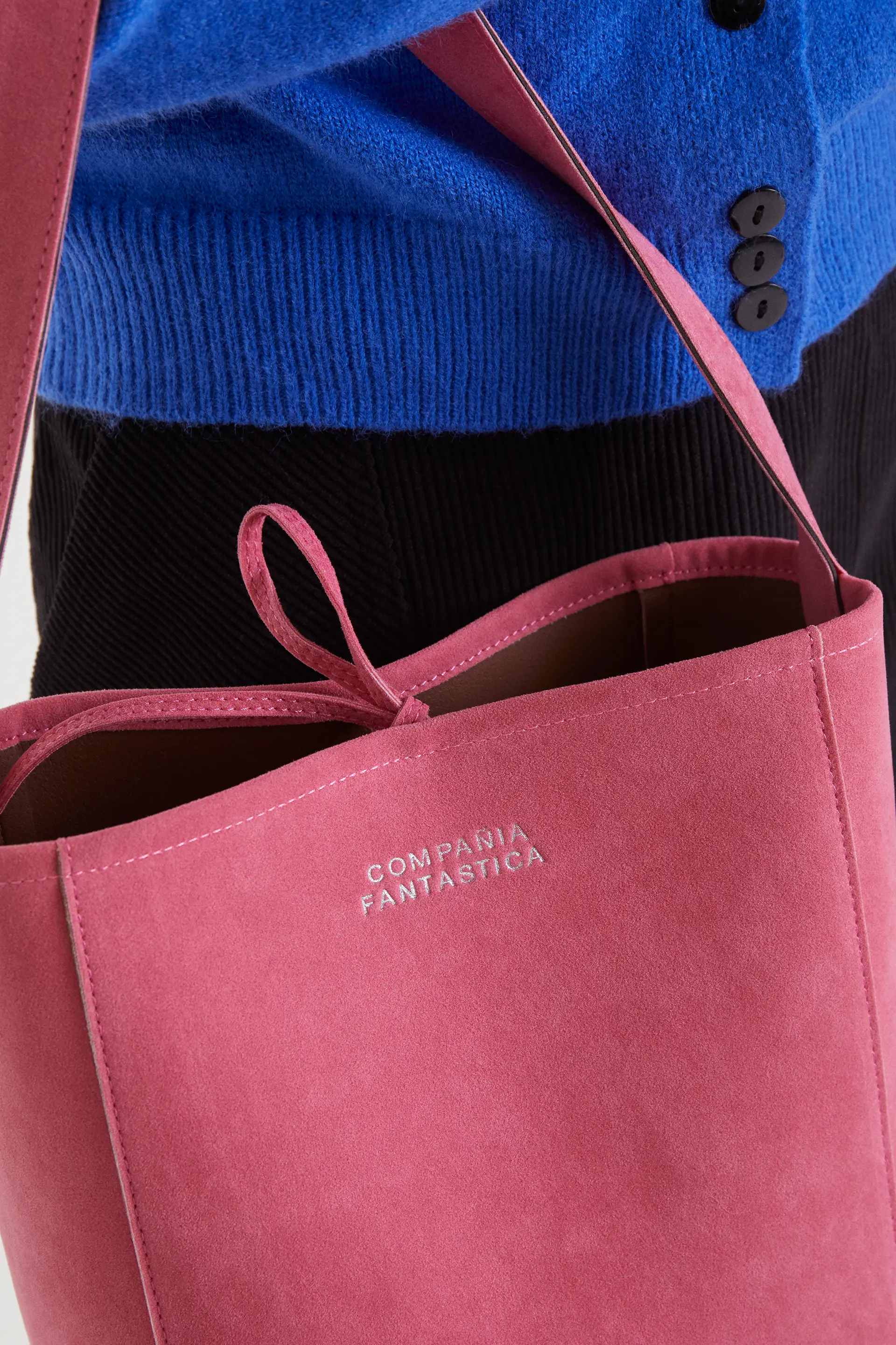Bolso de hombro con gamuza rosa - Image 4