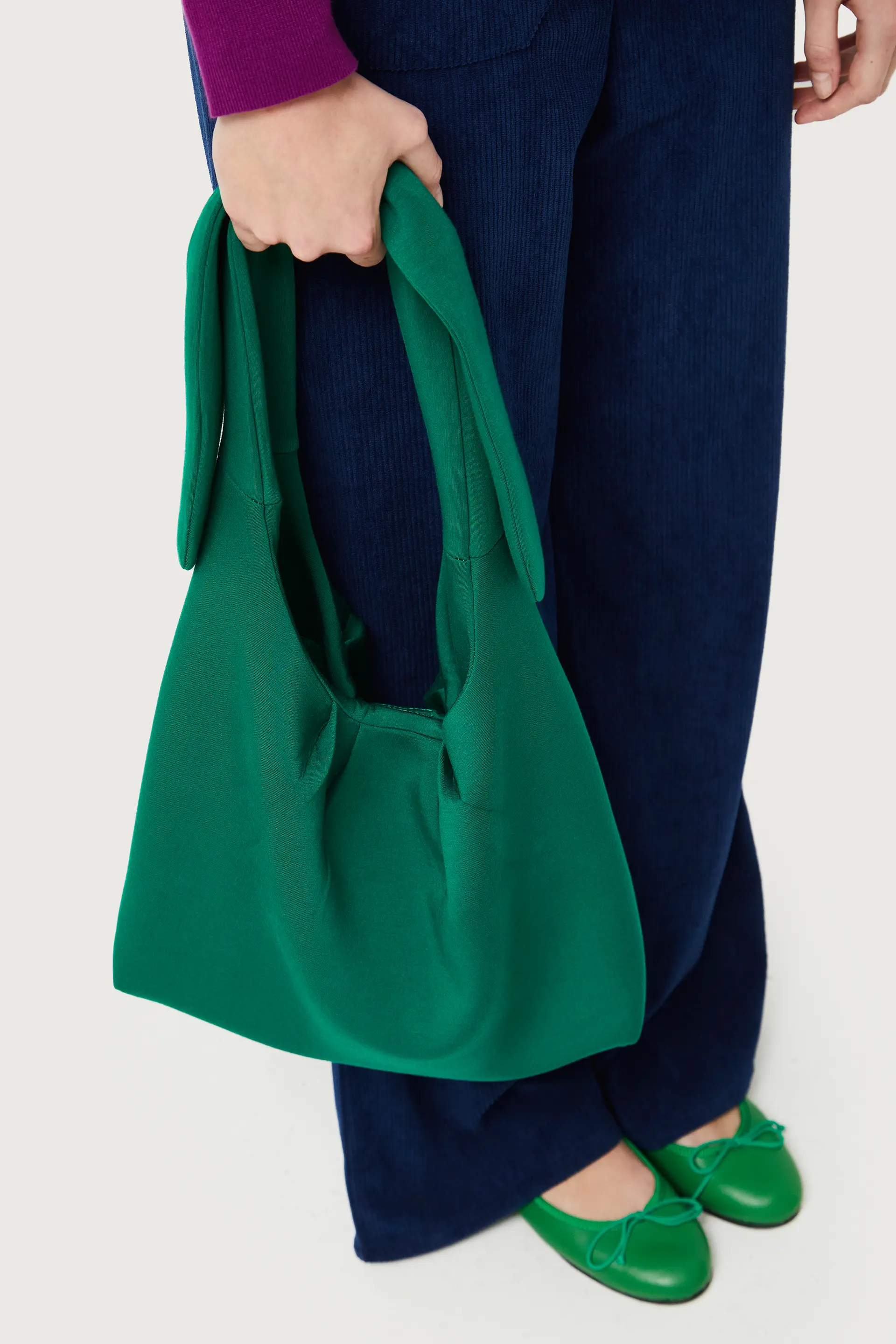 Bolso hombro de neopreno verde - Image 2