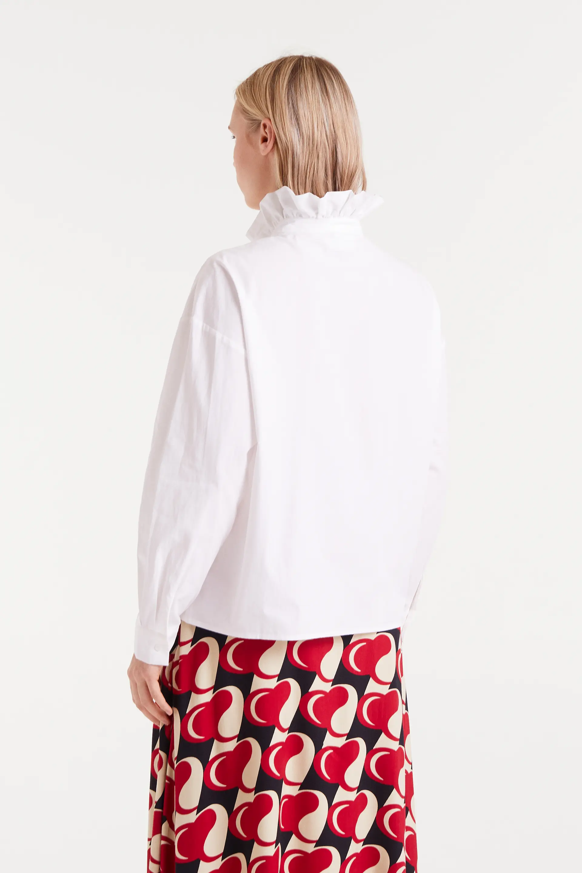 Camisa 100% algodón con volantes blanca - Image 3
