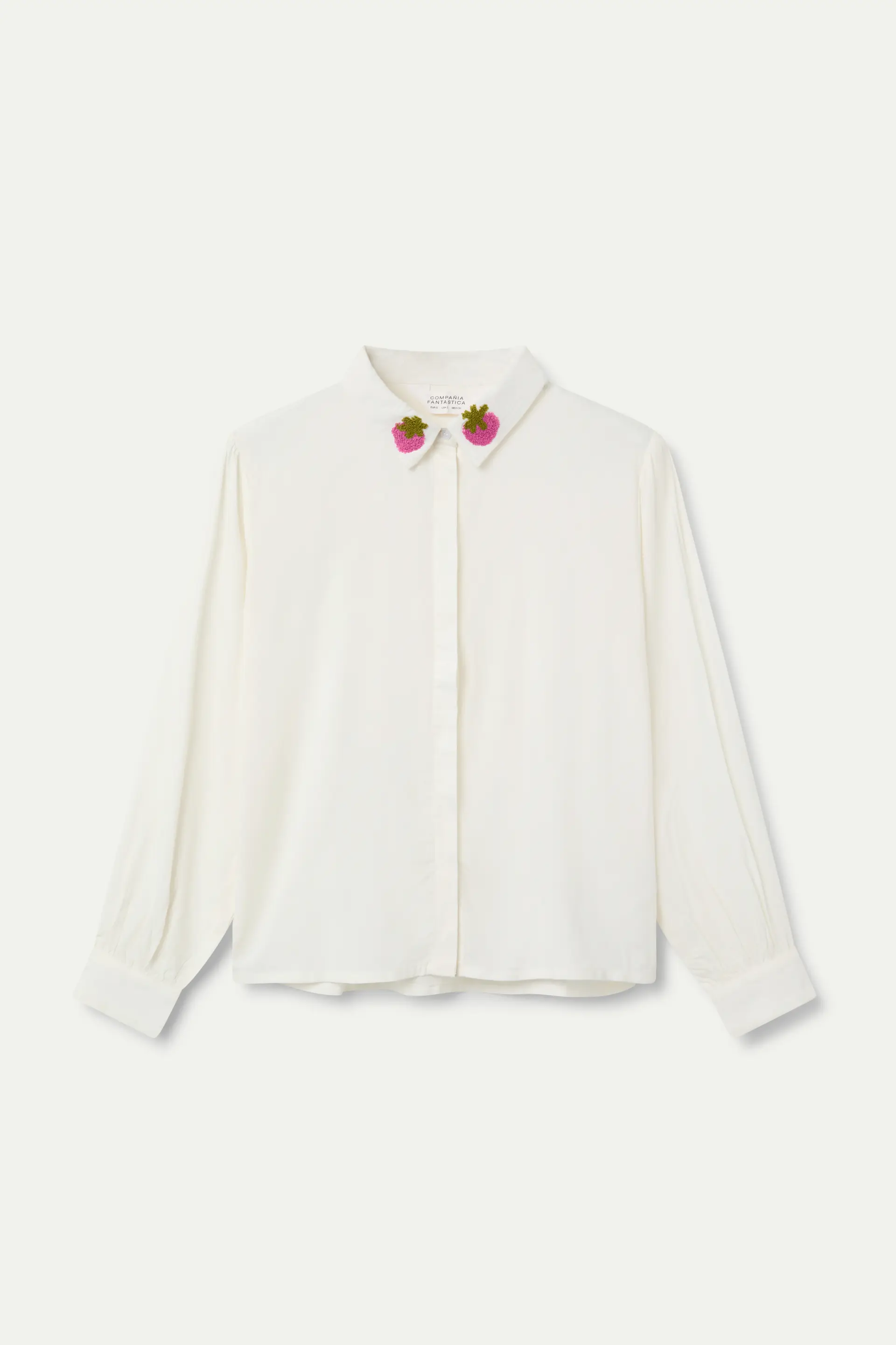 Camisa blanca con bordado de fresas - Image 2