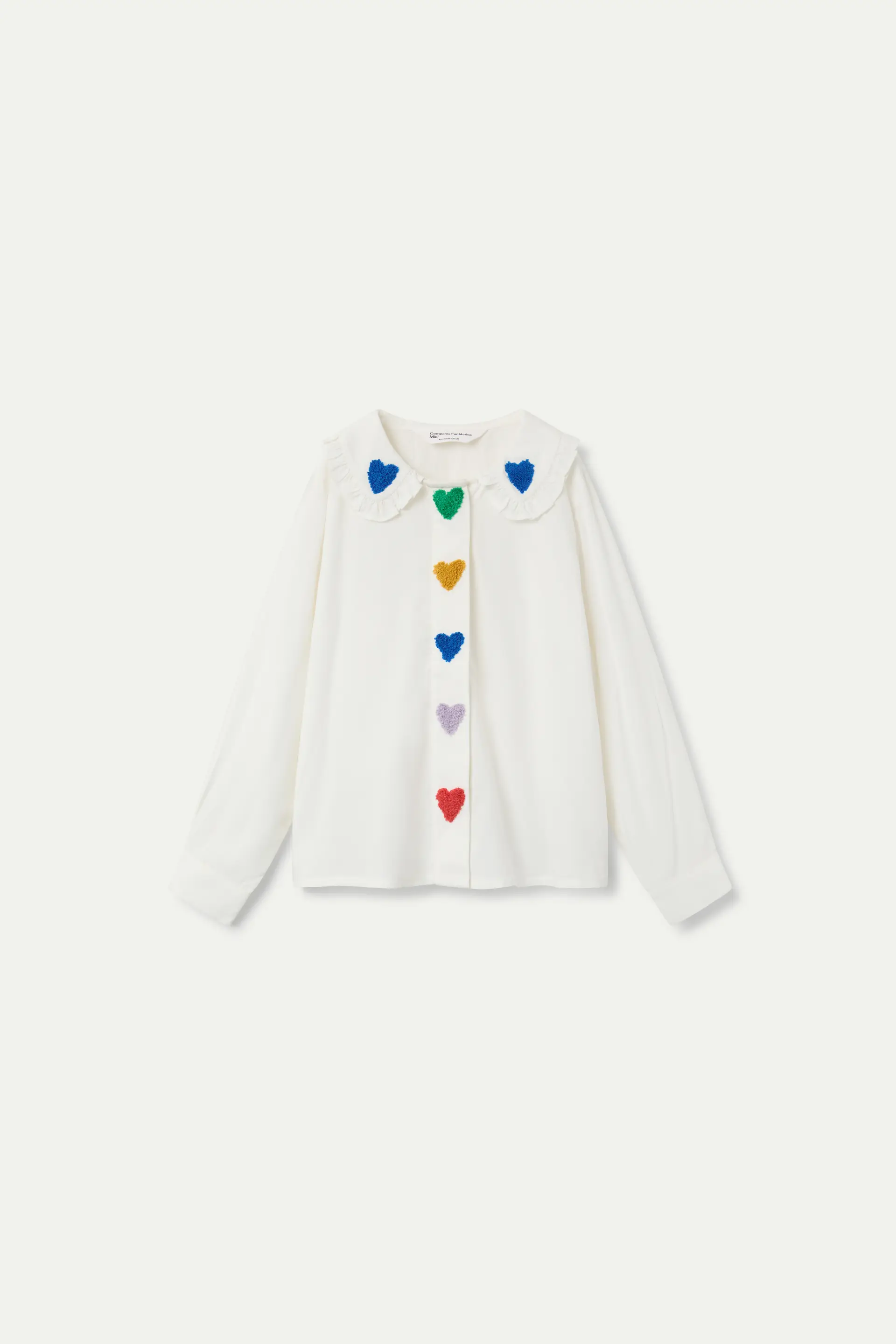 Camisa blanca con detalle de corazones multicolor y cuello con volantes. - Image 2