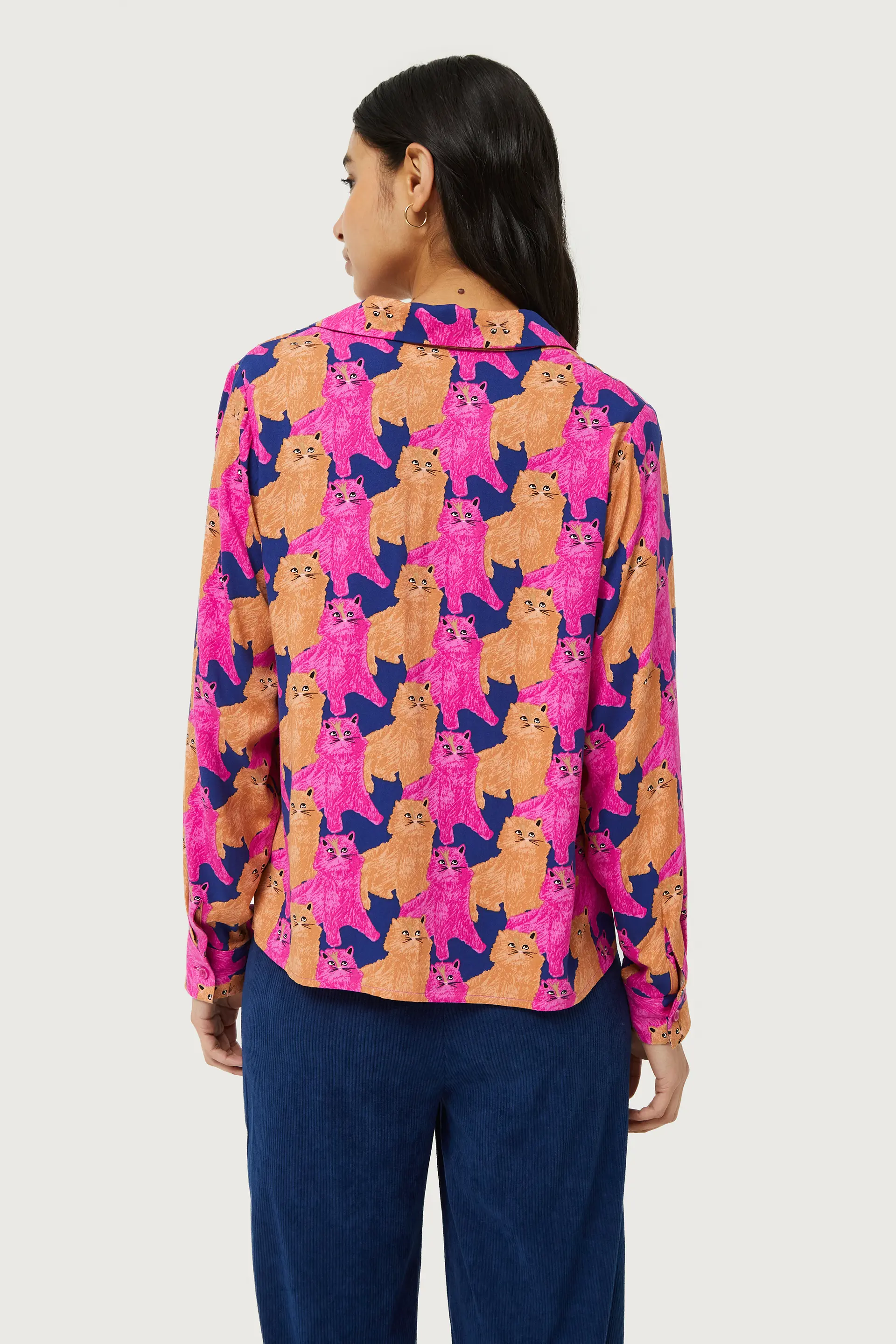 Camisa con estampado de gatos - Image 5