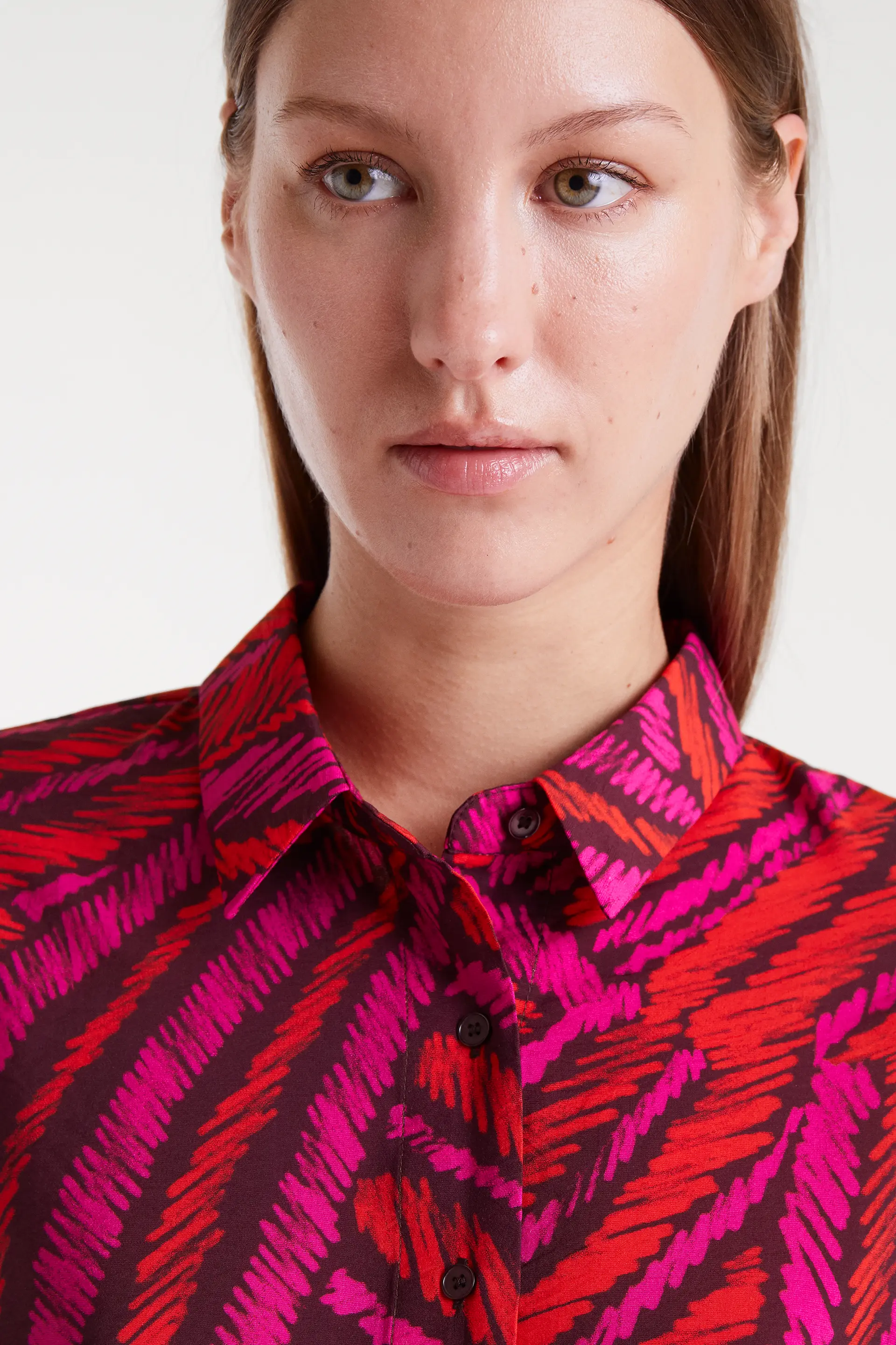 Camisa crepé ligero con estampado Fedora - Image 4