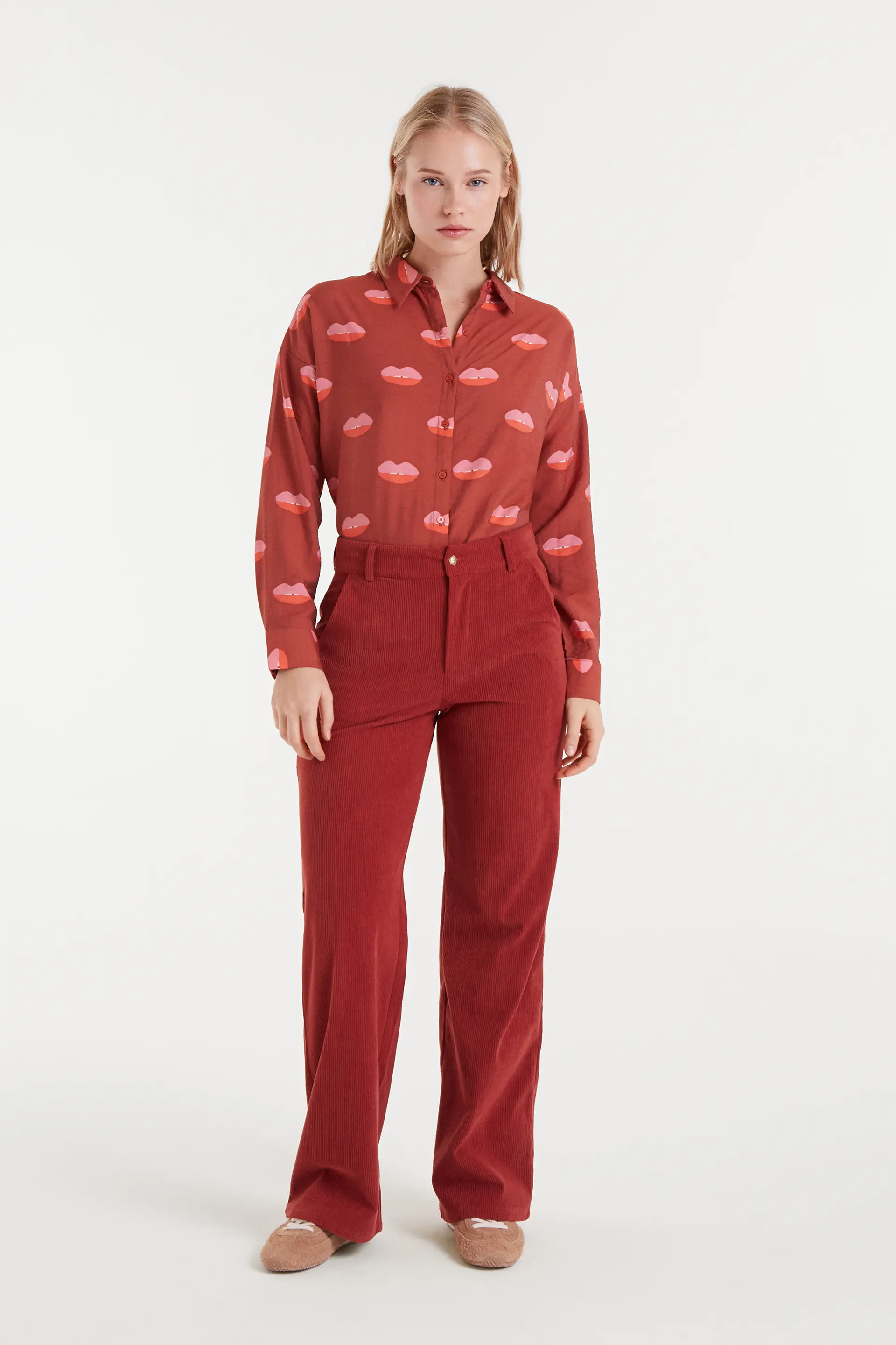 Camisa crepé ligero con estampado lips - Image 5