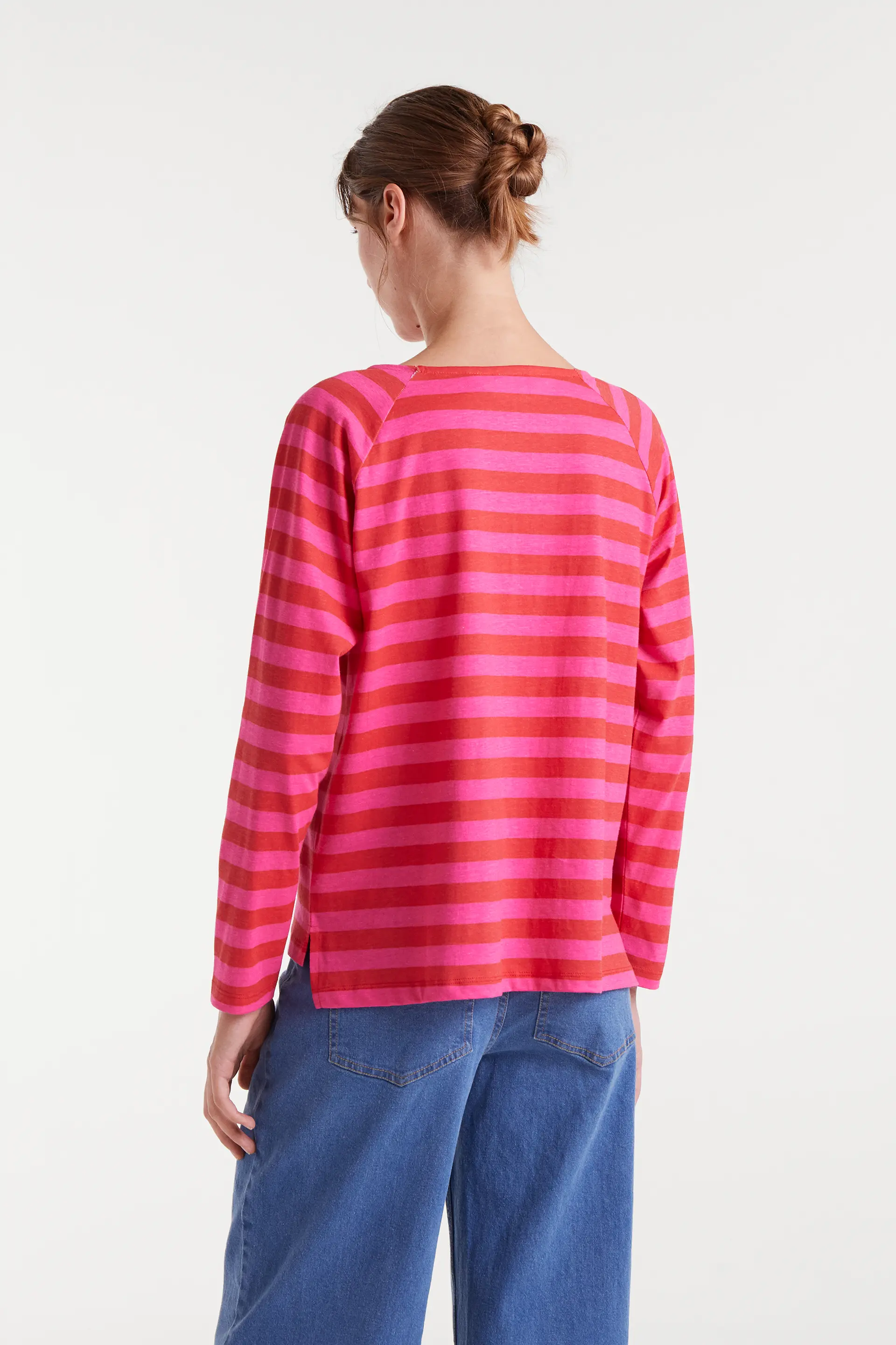 Camiseta 100% algodón con estampado de rayas rosa y bordado de luna - Image 3