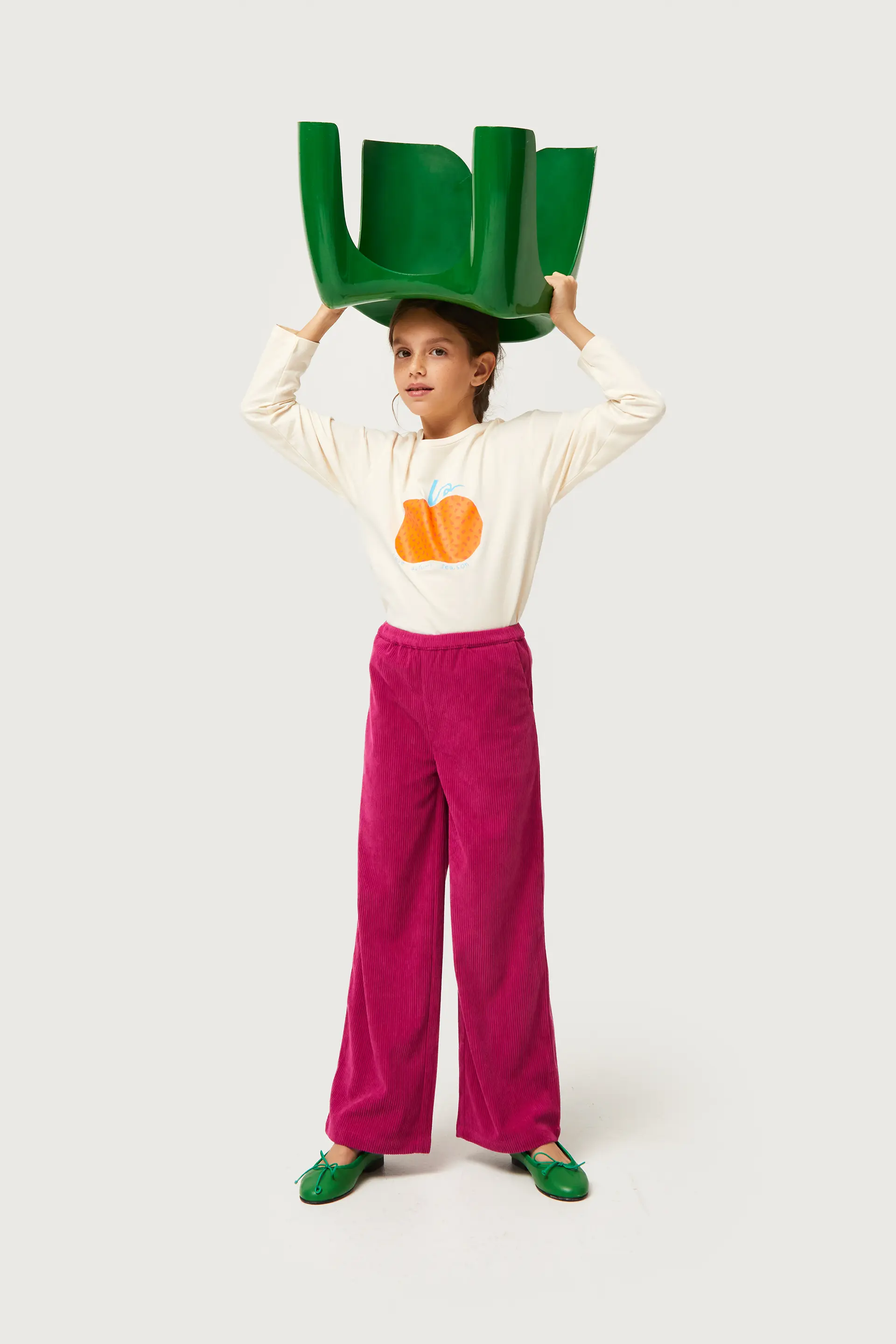 Camiseta de niña con print de calabaza blanca - Image 4