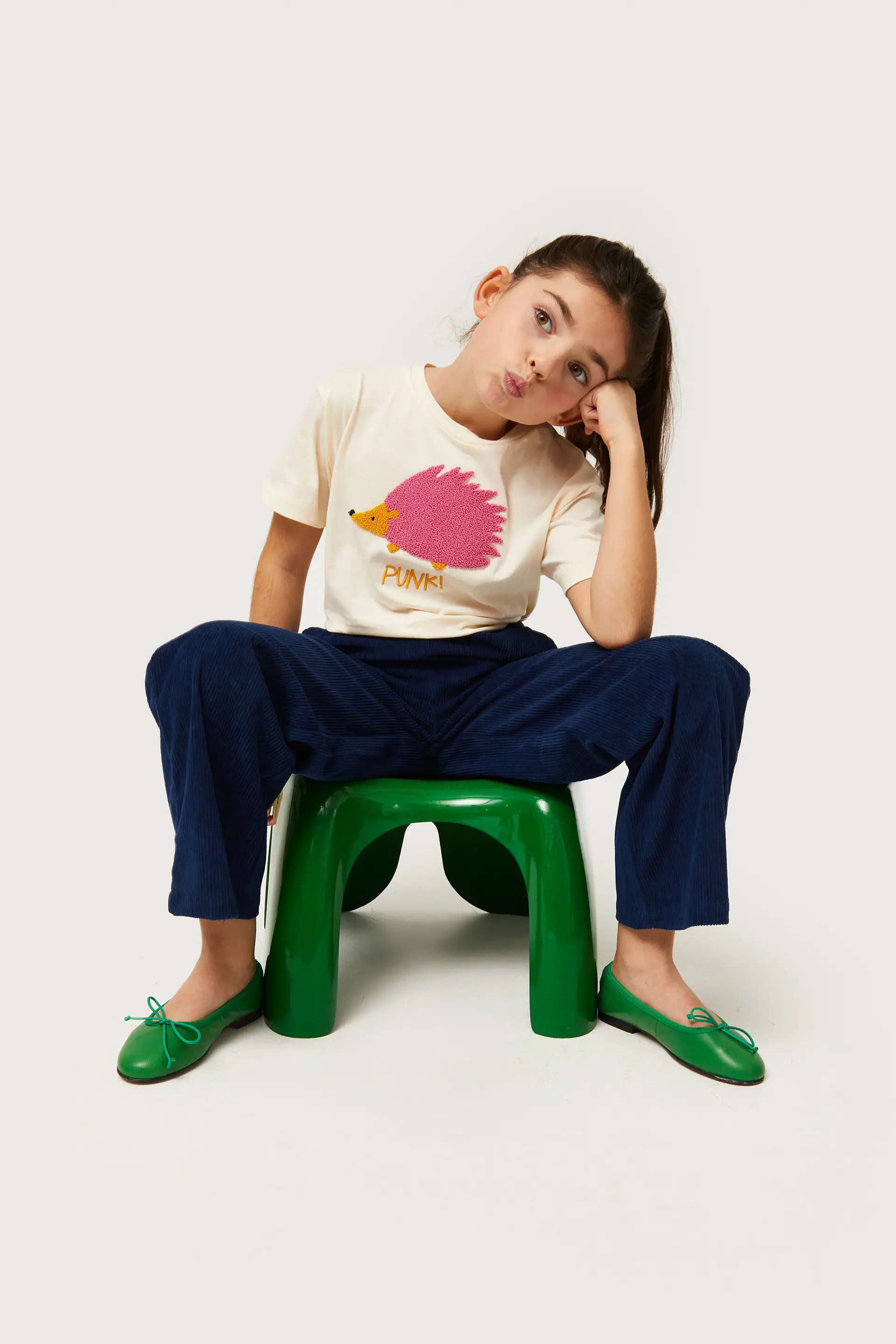 Camiseta de niña con print de erizo - Image 4