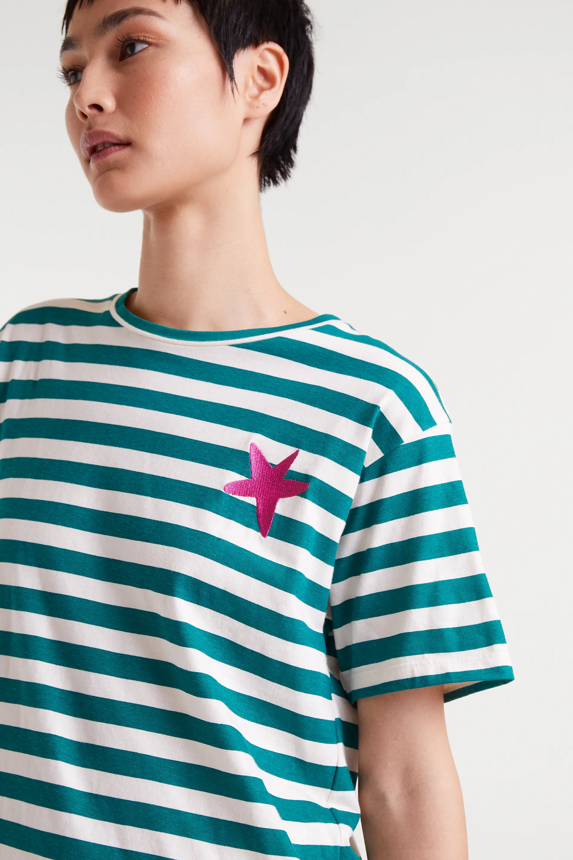 Camiseta de rayas 100% algodón con bordado estrella - Image 4