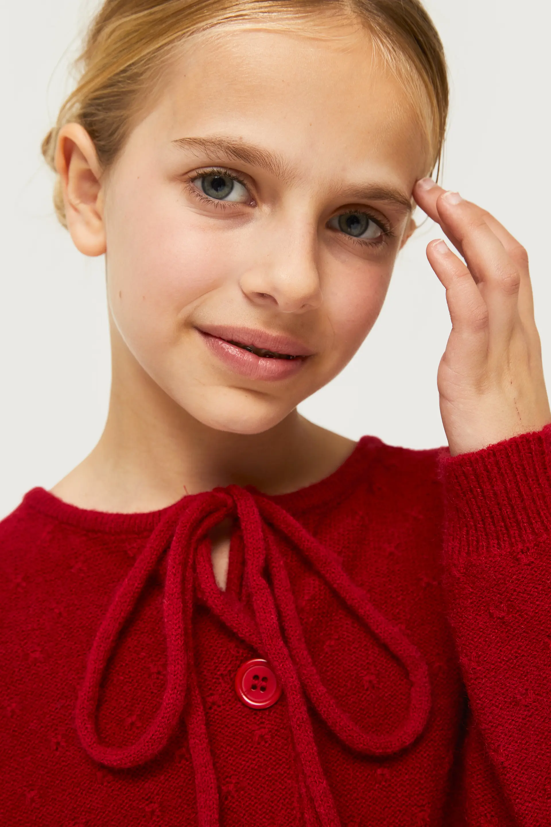 Cárdigan de niña con lazada rojo - Image 3