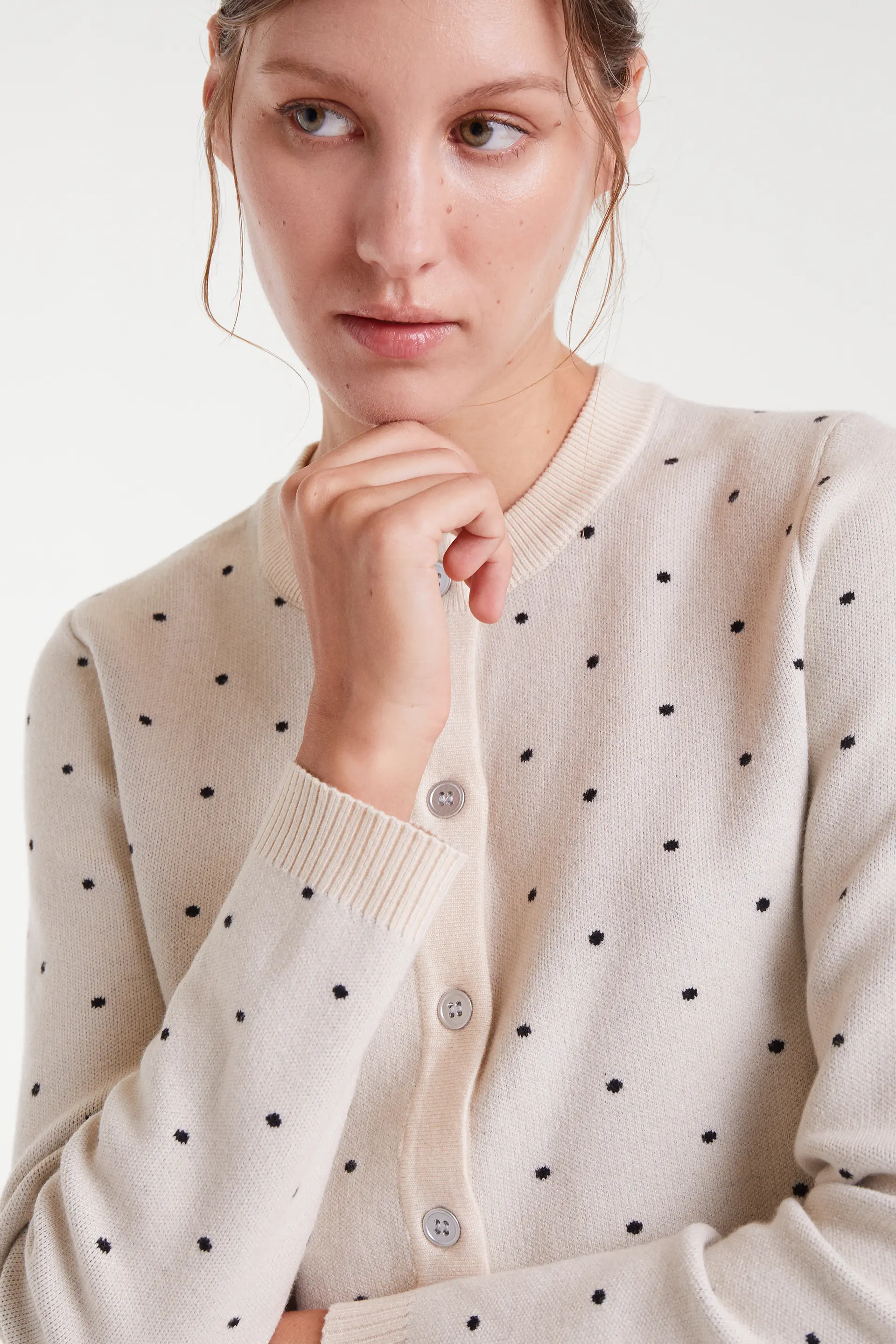 Cárdigan jacquard estampado topos mini blanco - Image 4