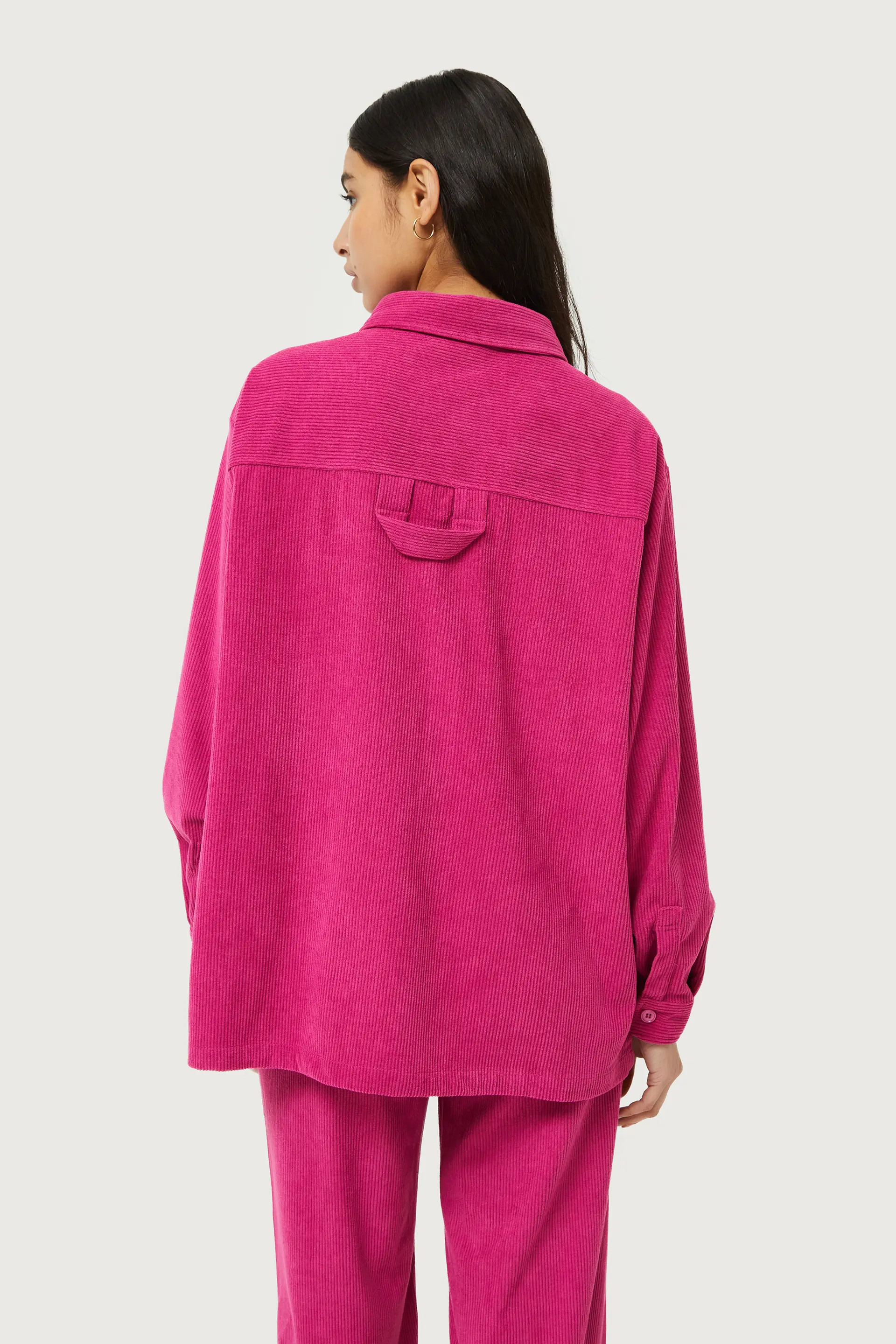 Chaqueta camisera de pana fucsia - Image 6