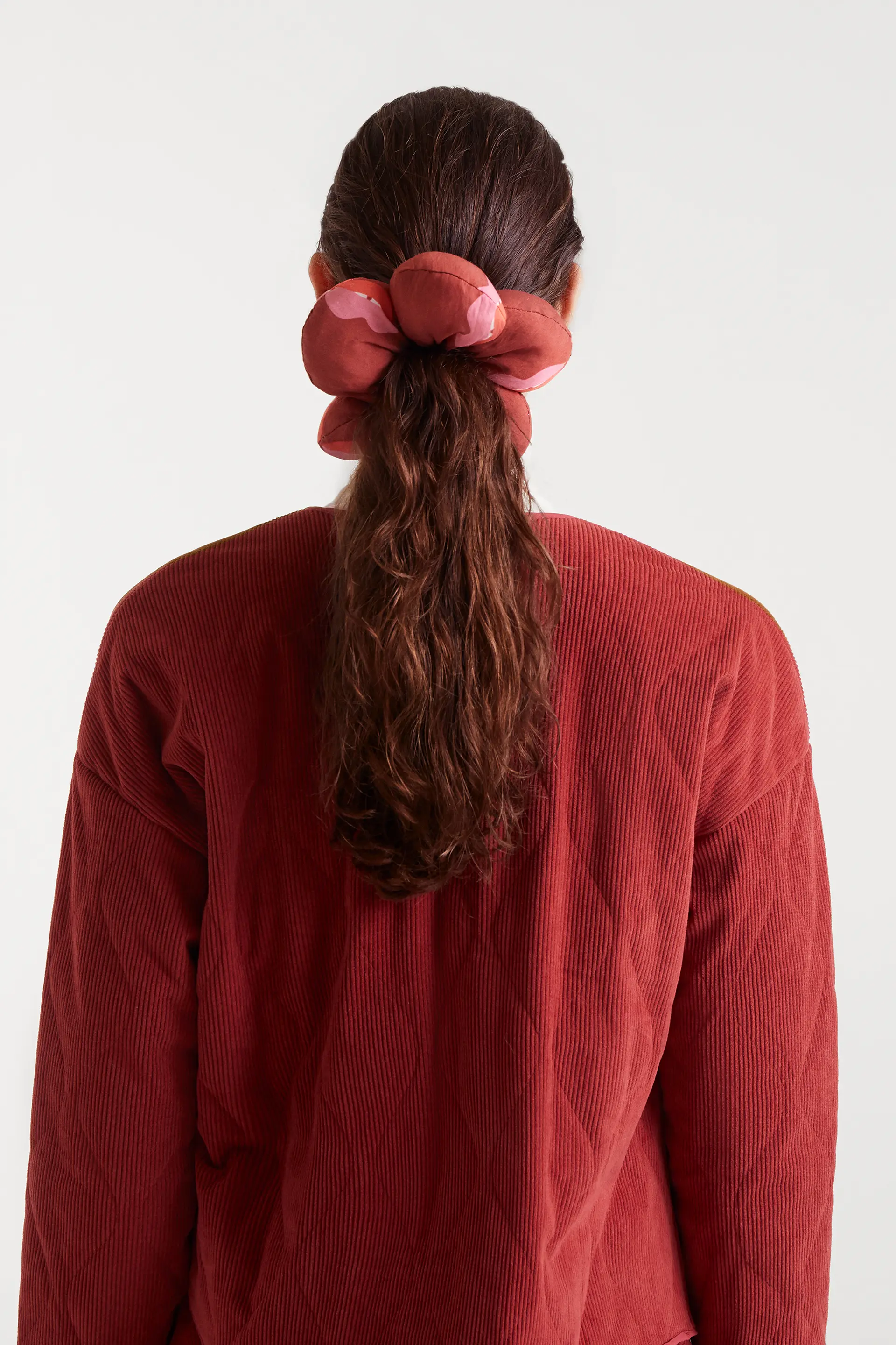 Coletero con forma de flor estampado Lips
