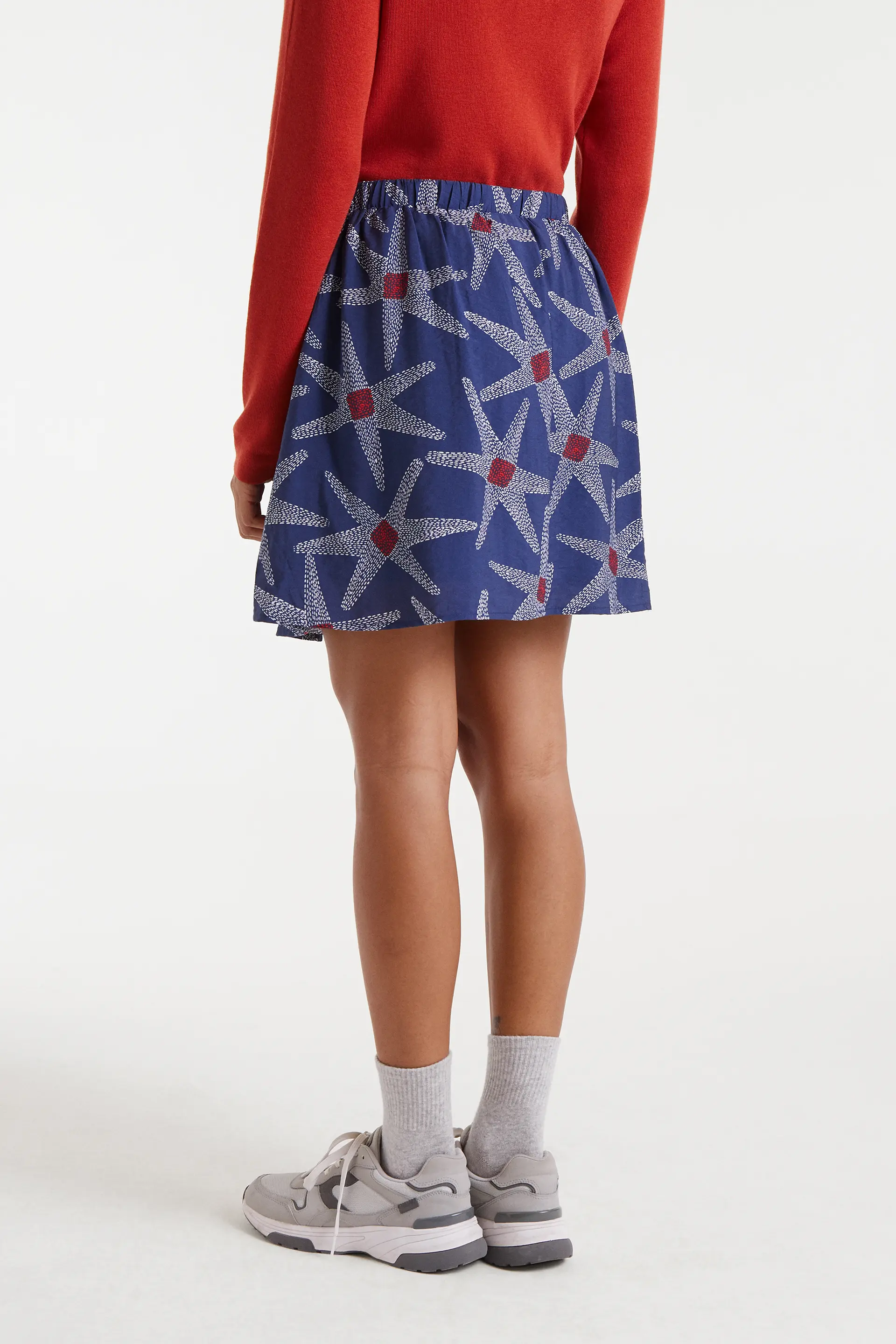 Falda corta con estampado Starships - Image 3