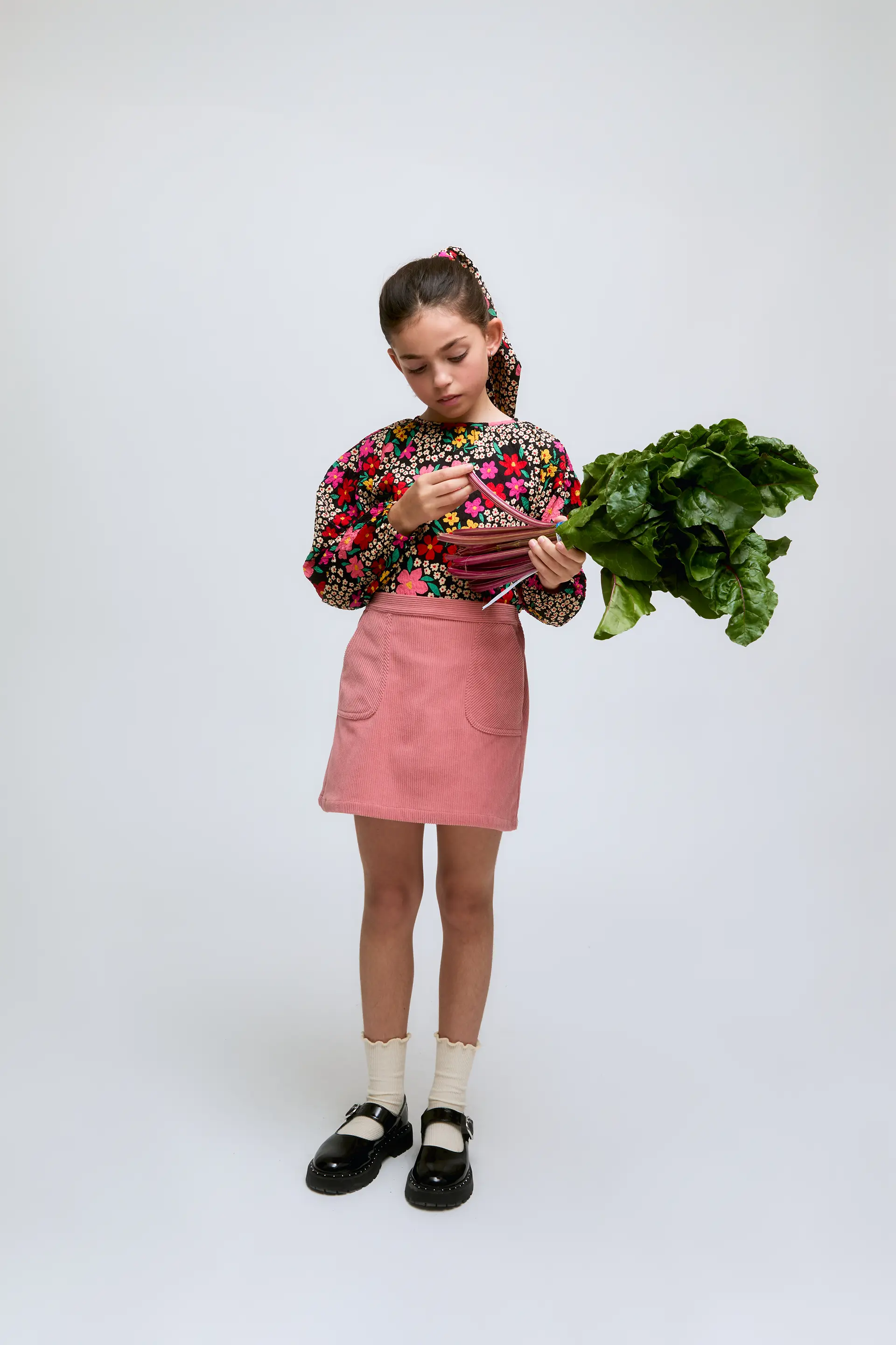Falda corta de pana rosa con bolsillos delanteros - Image 4