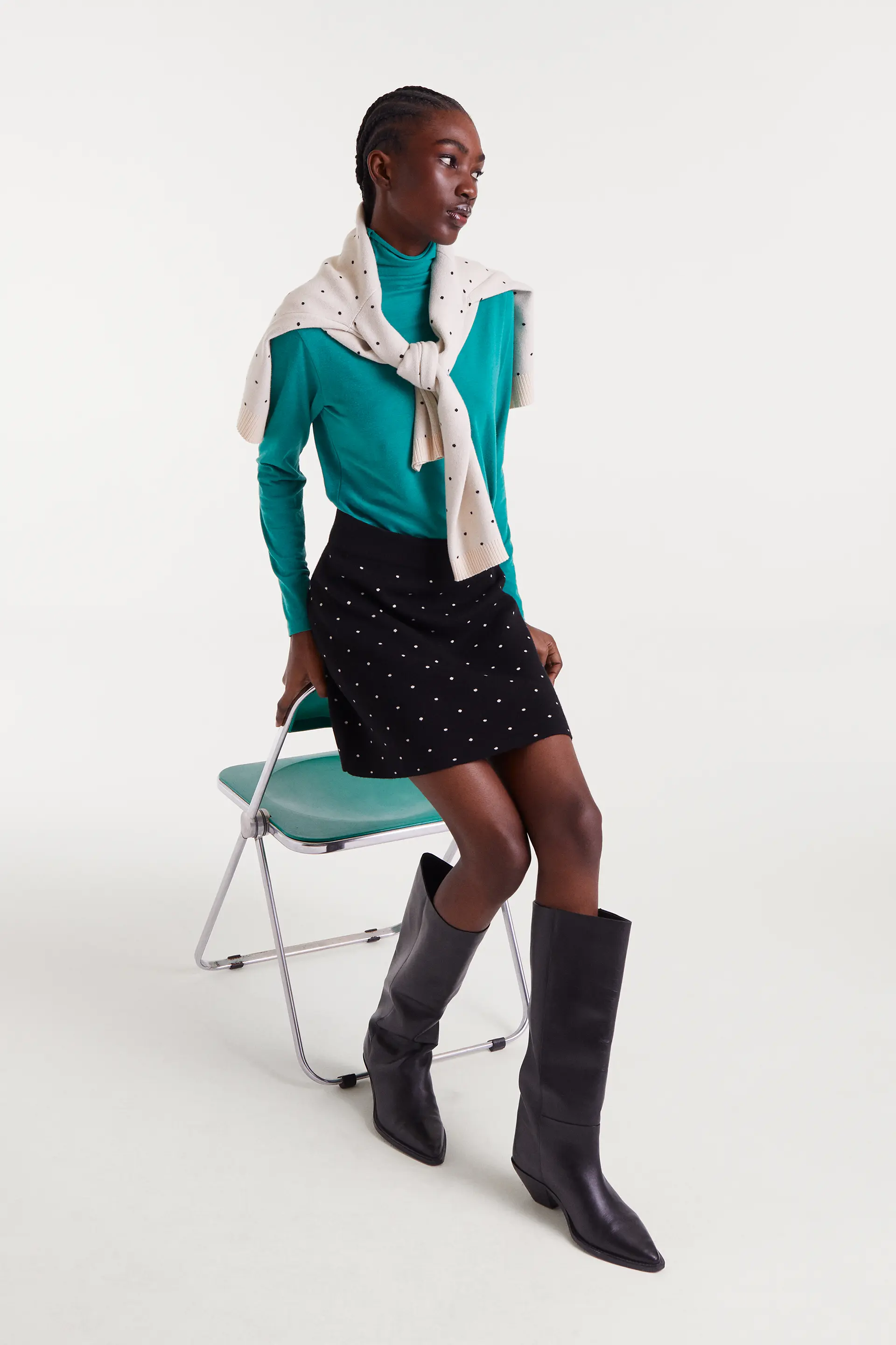 Falda corta punto jacquard con estampado mini black - Image 6