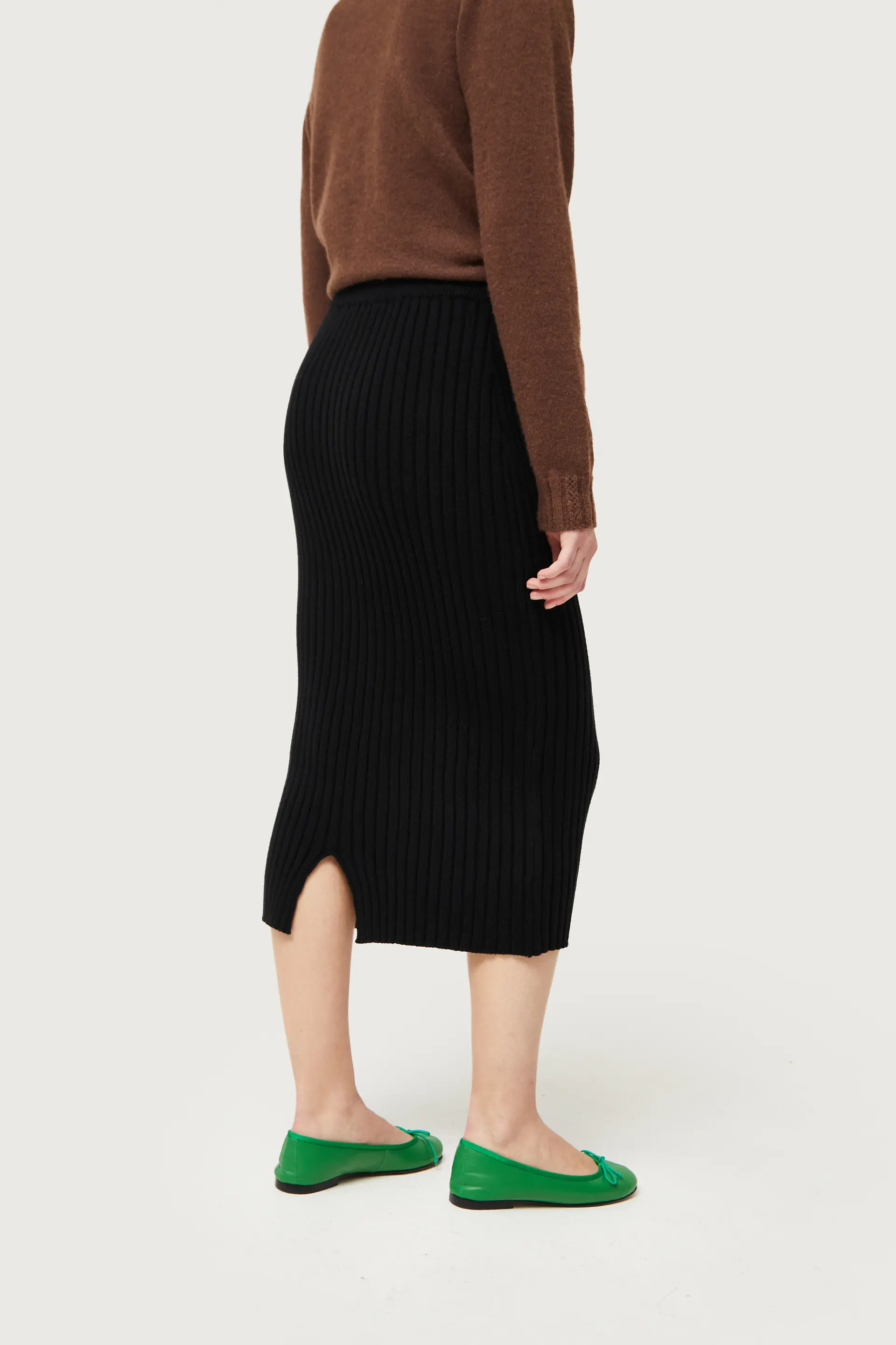 Falda midi de punto negra - Image 5