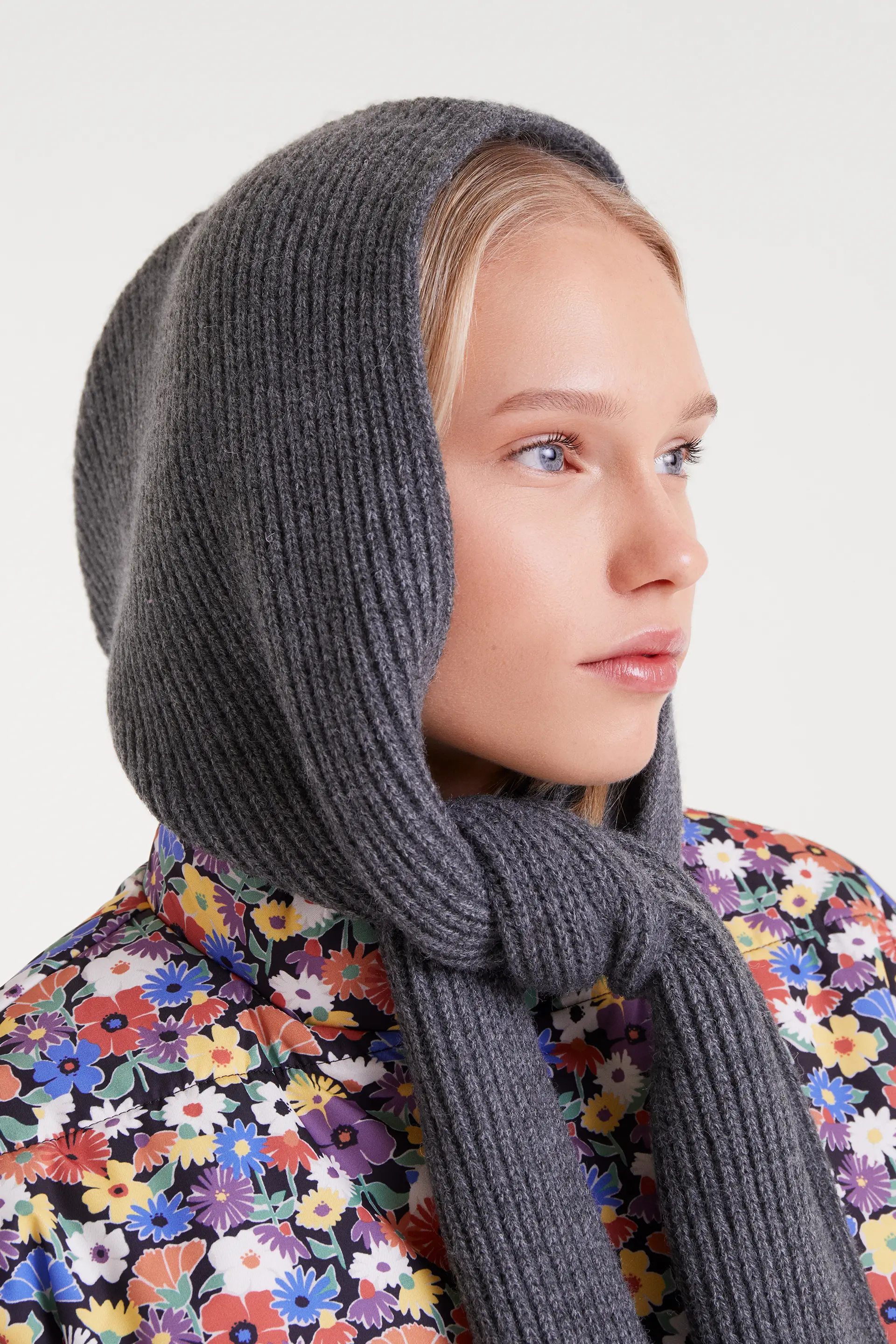 Gorro beanie punto fino gris - Image 2