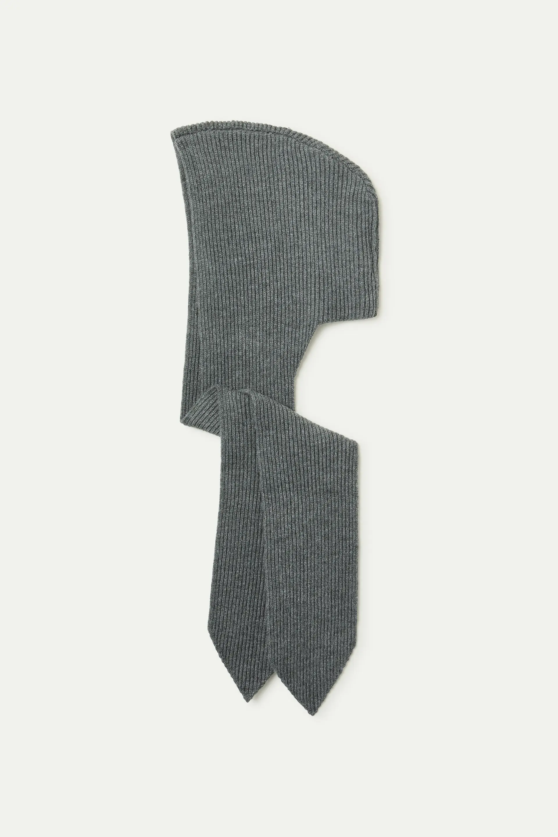 Gorro beanie punto fino gris - Image 3