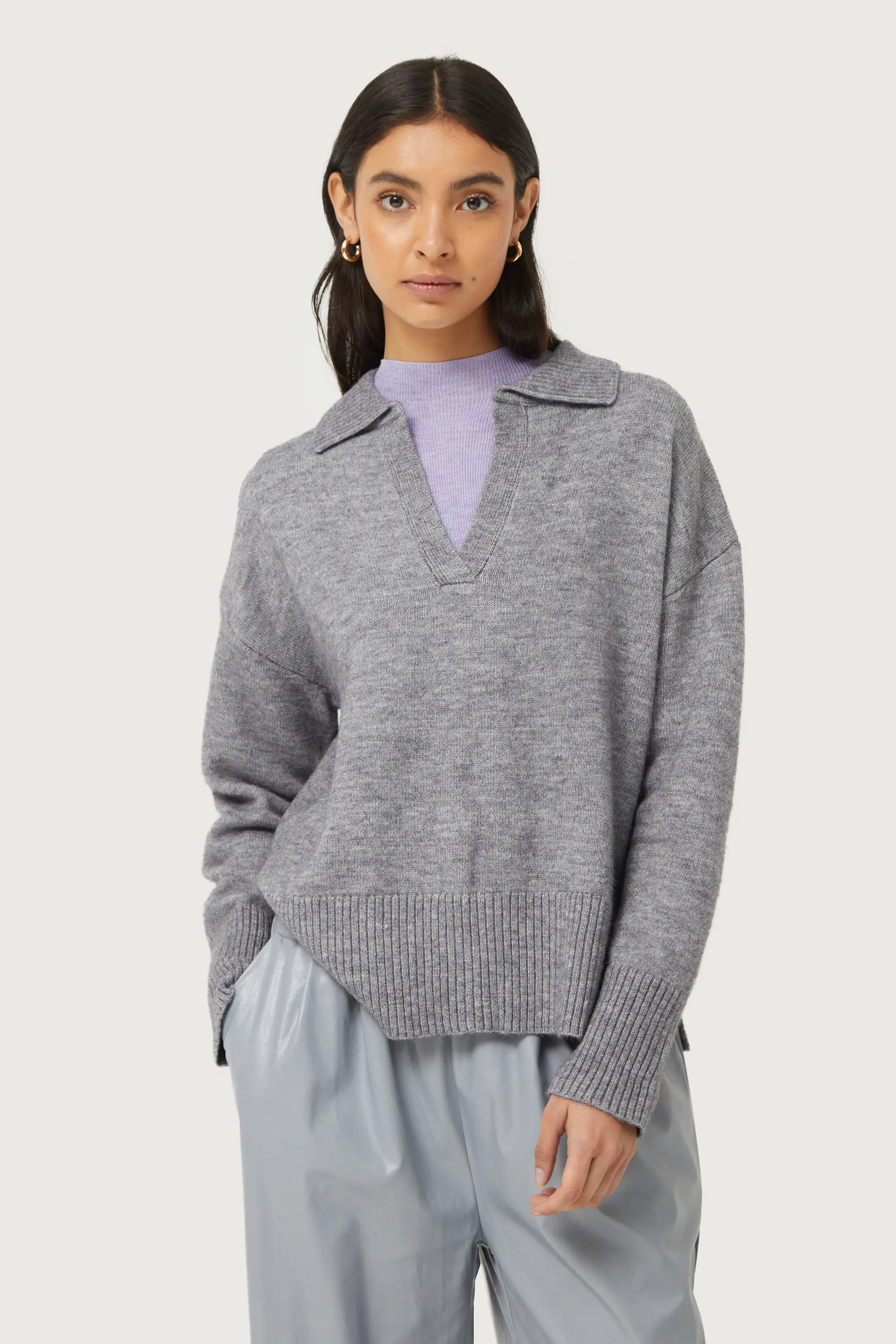 Jersey con cuello polo gris - Image 3