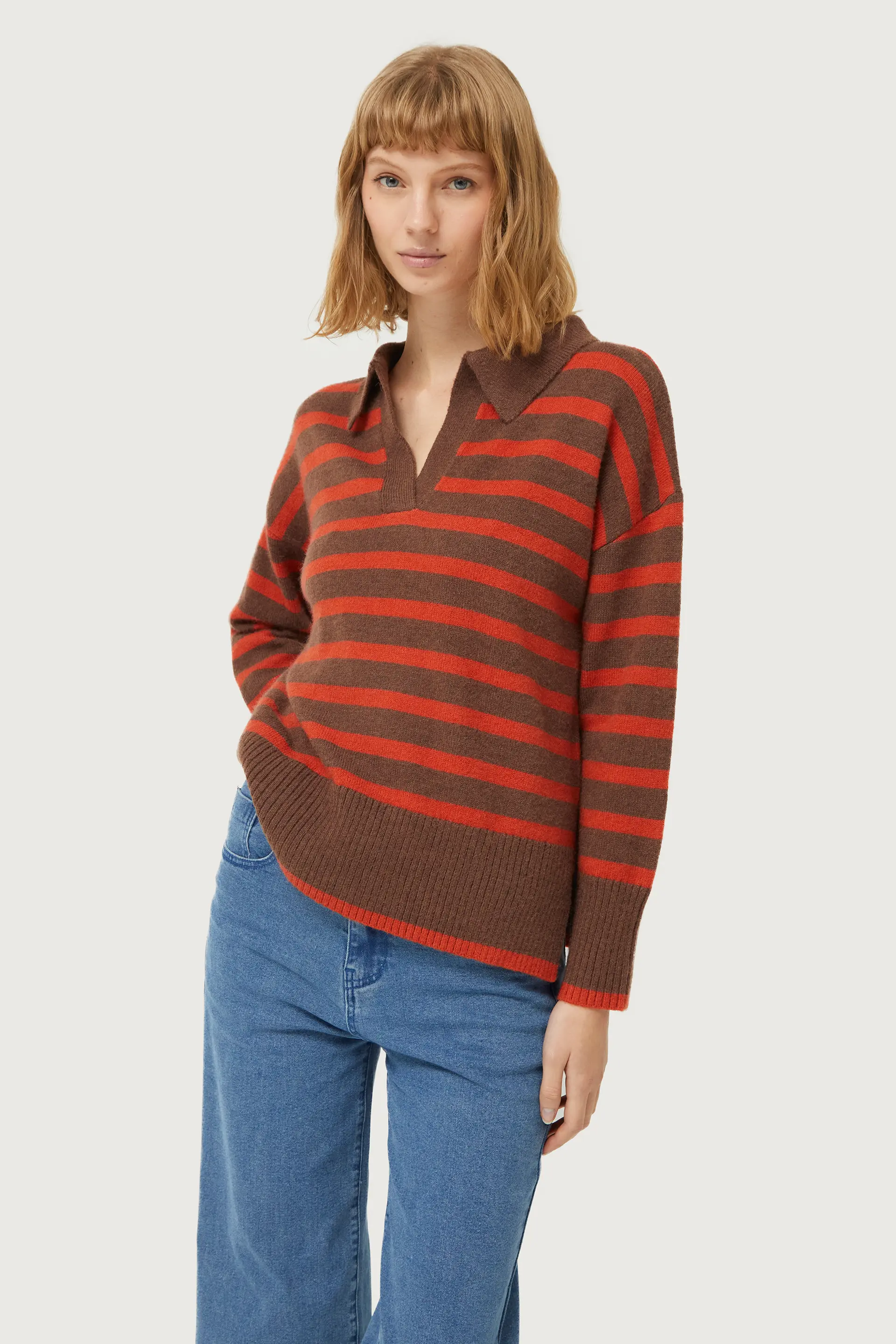 Jersey con cuello polo rayas marrones - Image 3