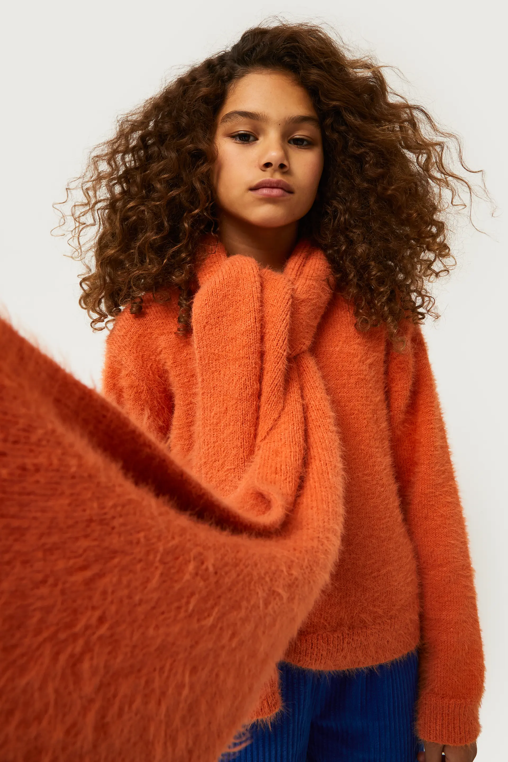 Jersey de niña de punto con textura naranja - Image 4