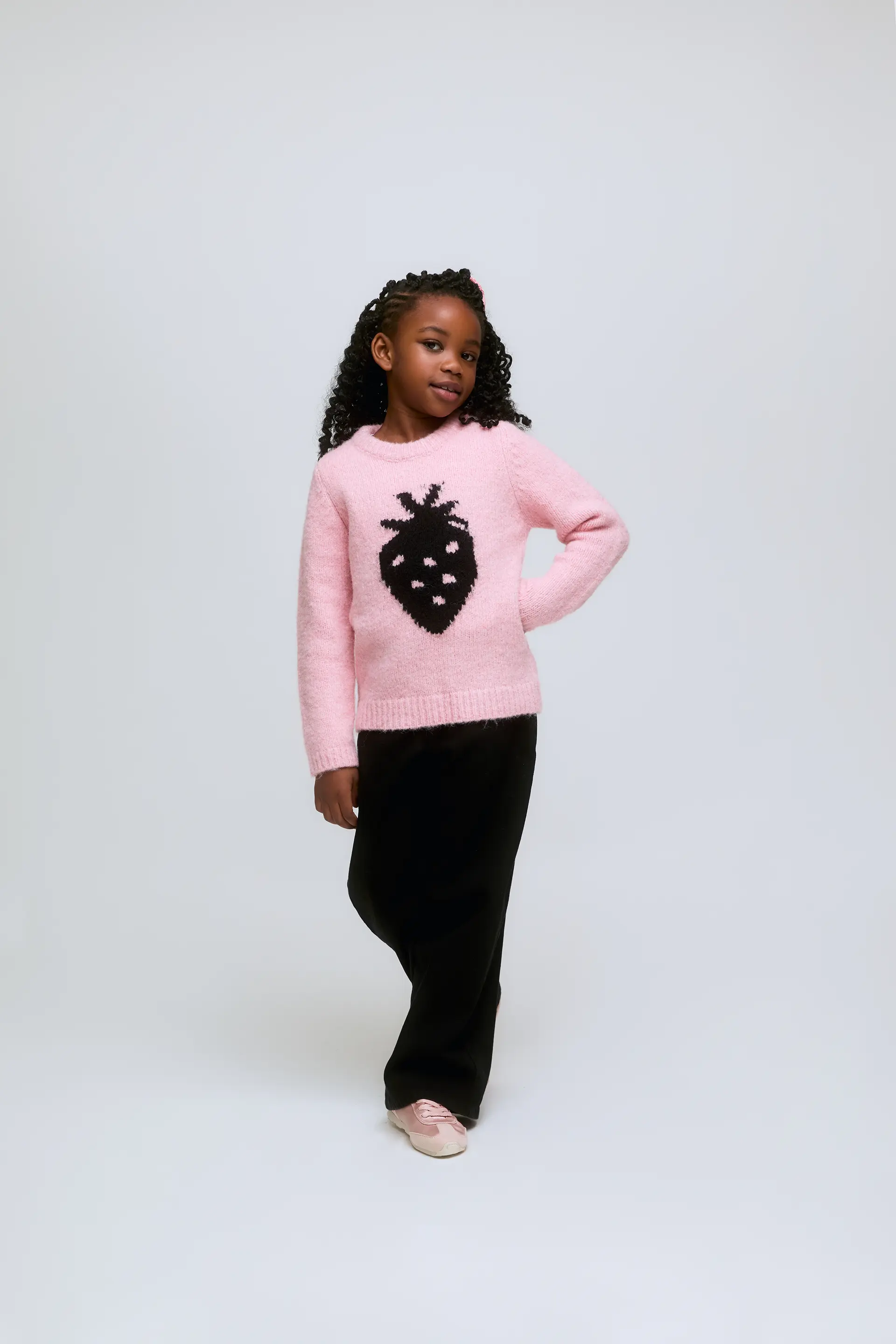 Jersey de niña de punto rosa con print de fresa