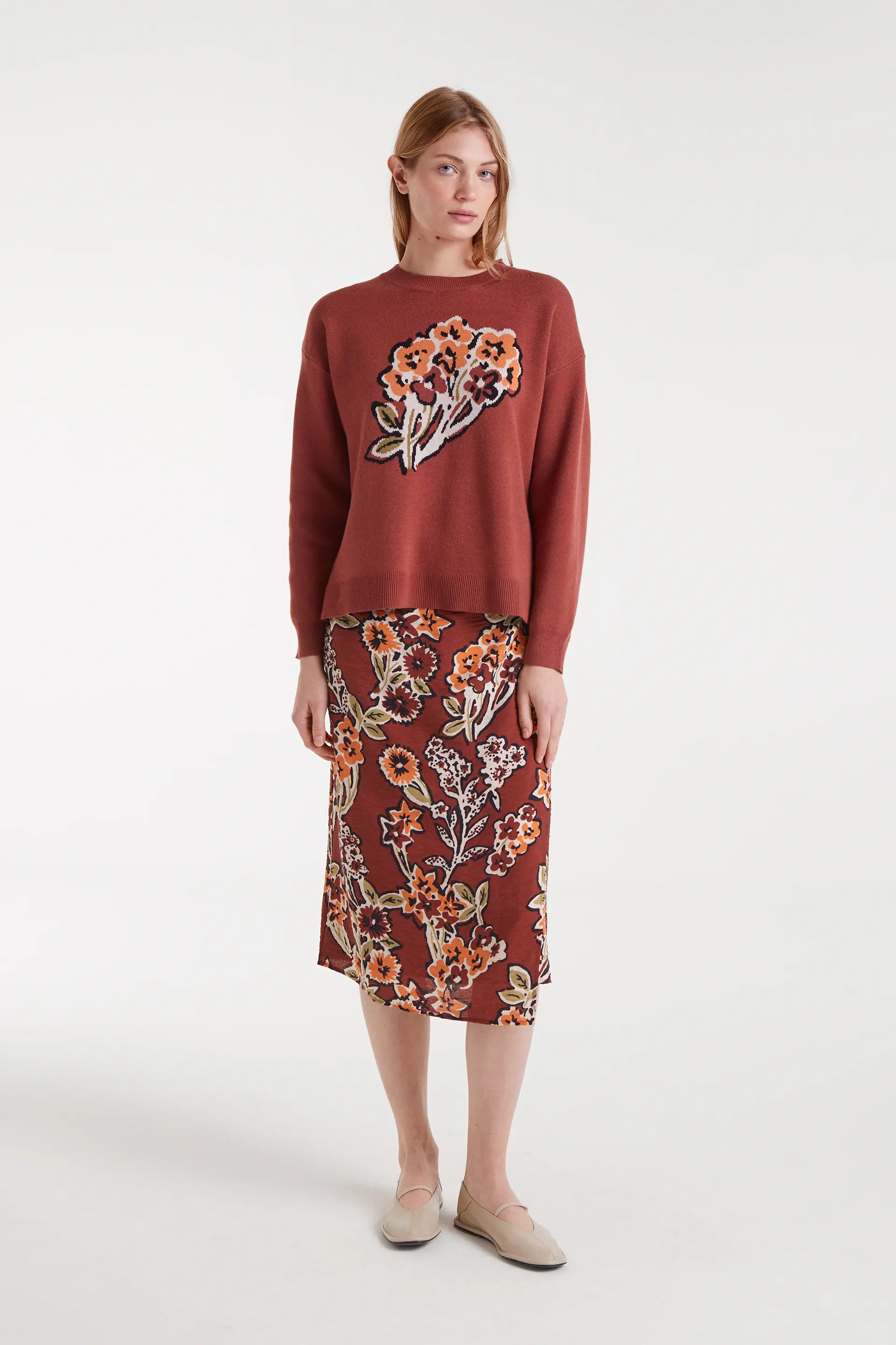 Jersey de punto jacquard con estampado bouquet - Image 5