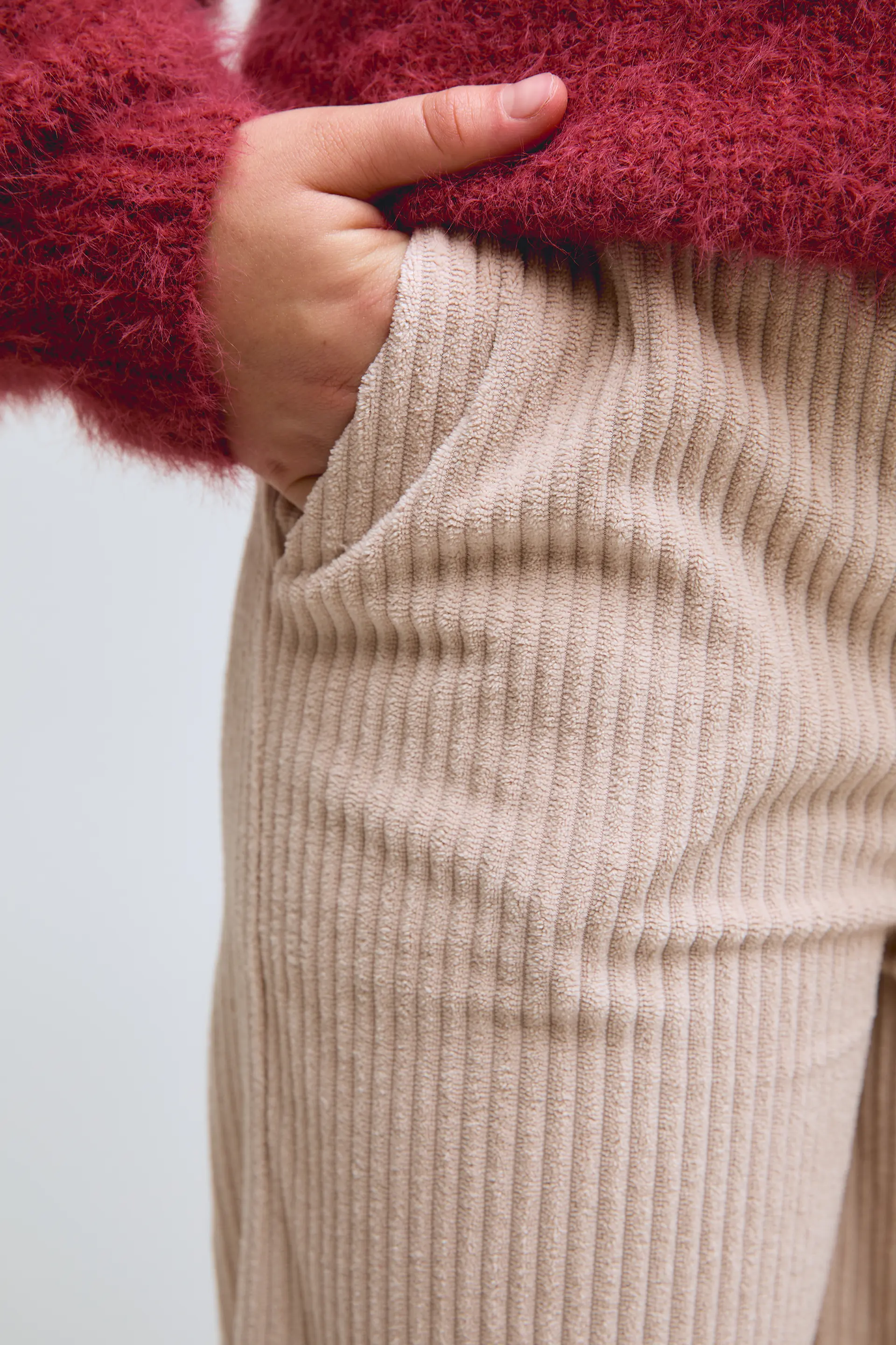 Pantalón ancho de niña de pana color blanco - Image 3
