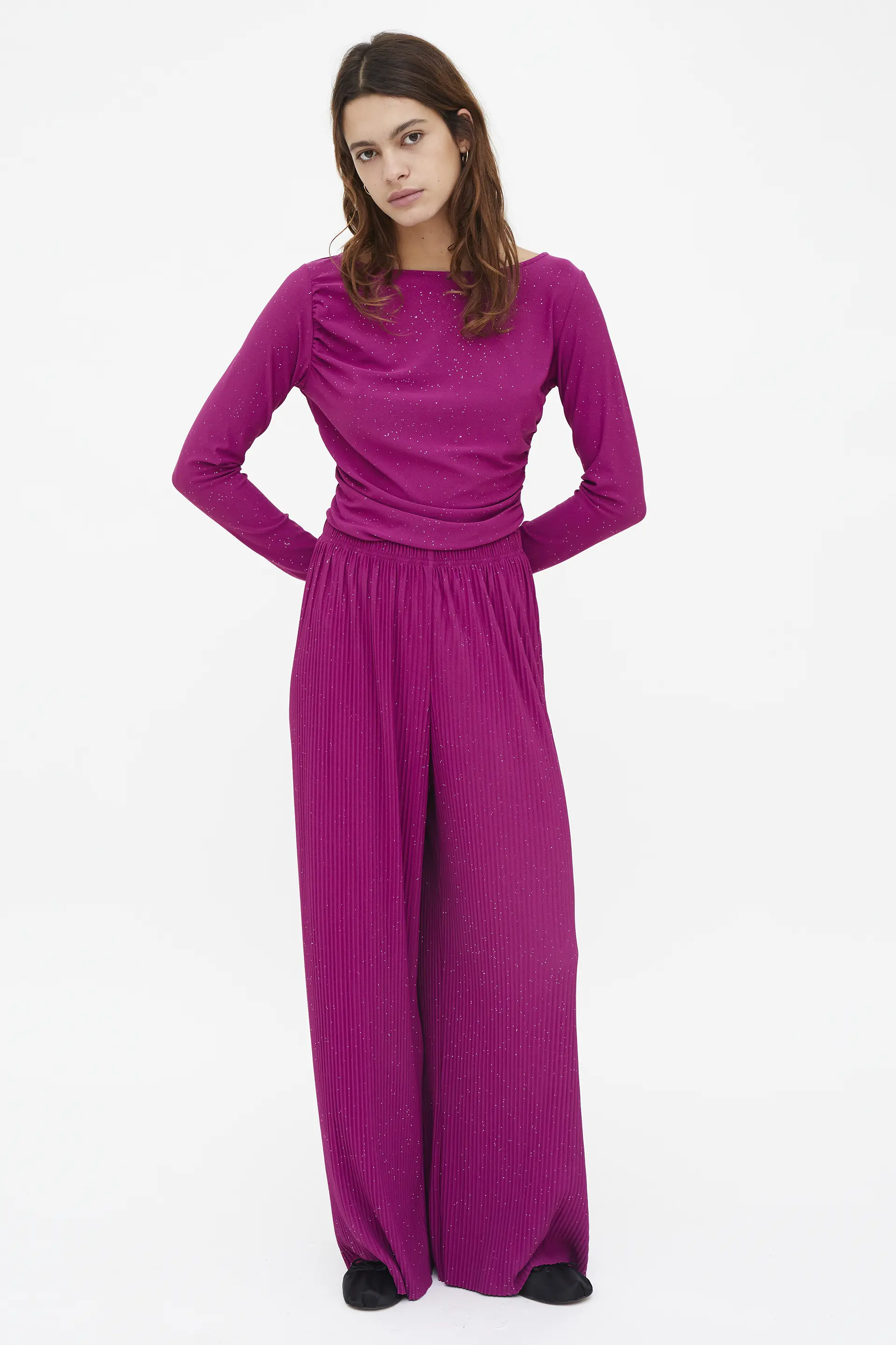 Pantalón crepé plisado con lúrex magenta - Image 4