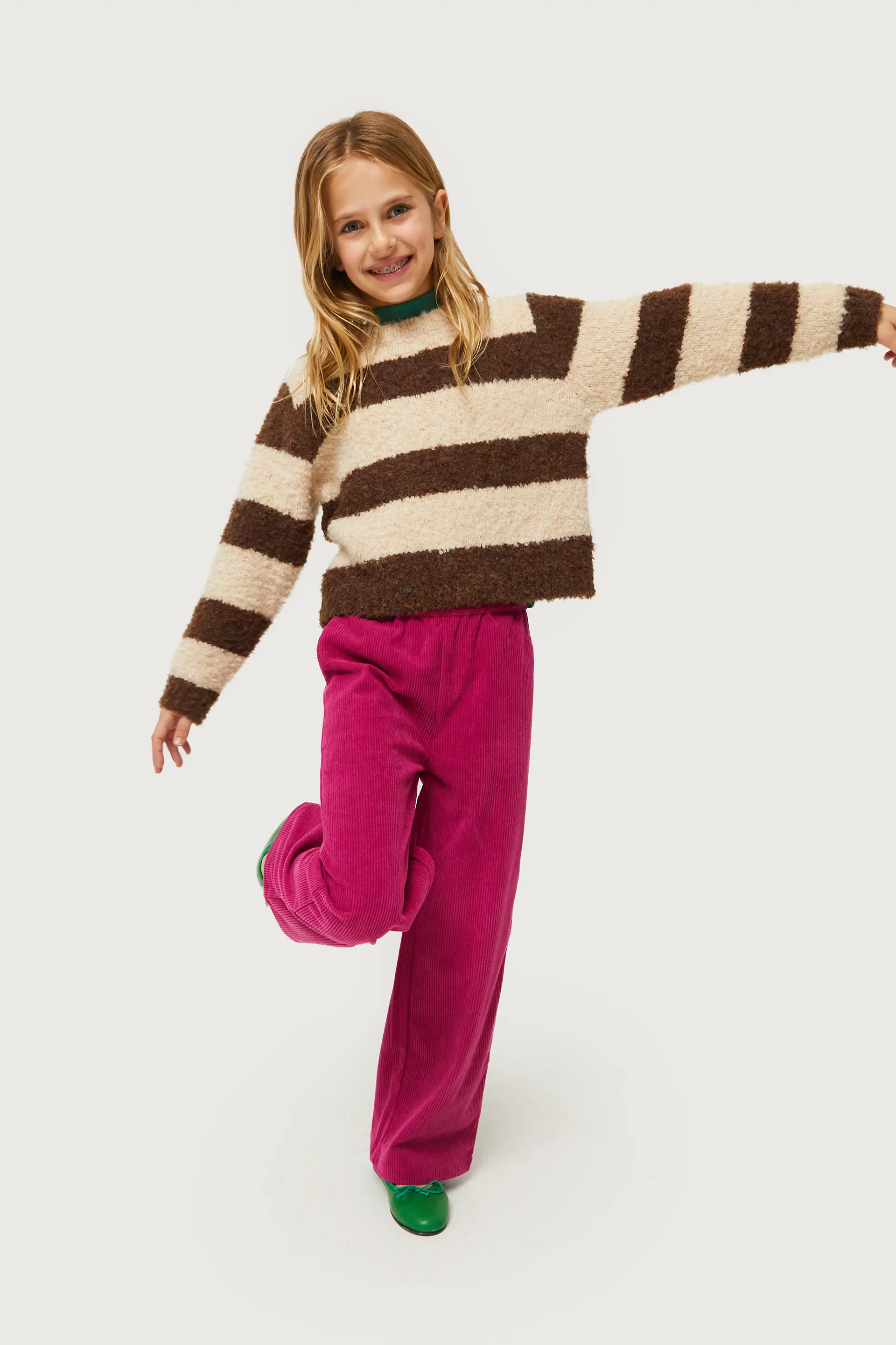 Pantalón de niña de pana fucsia - Image 4