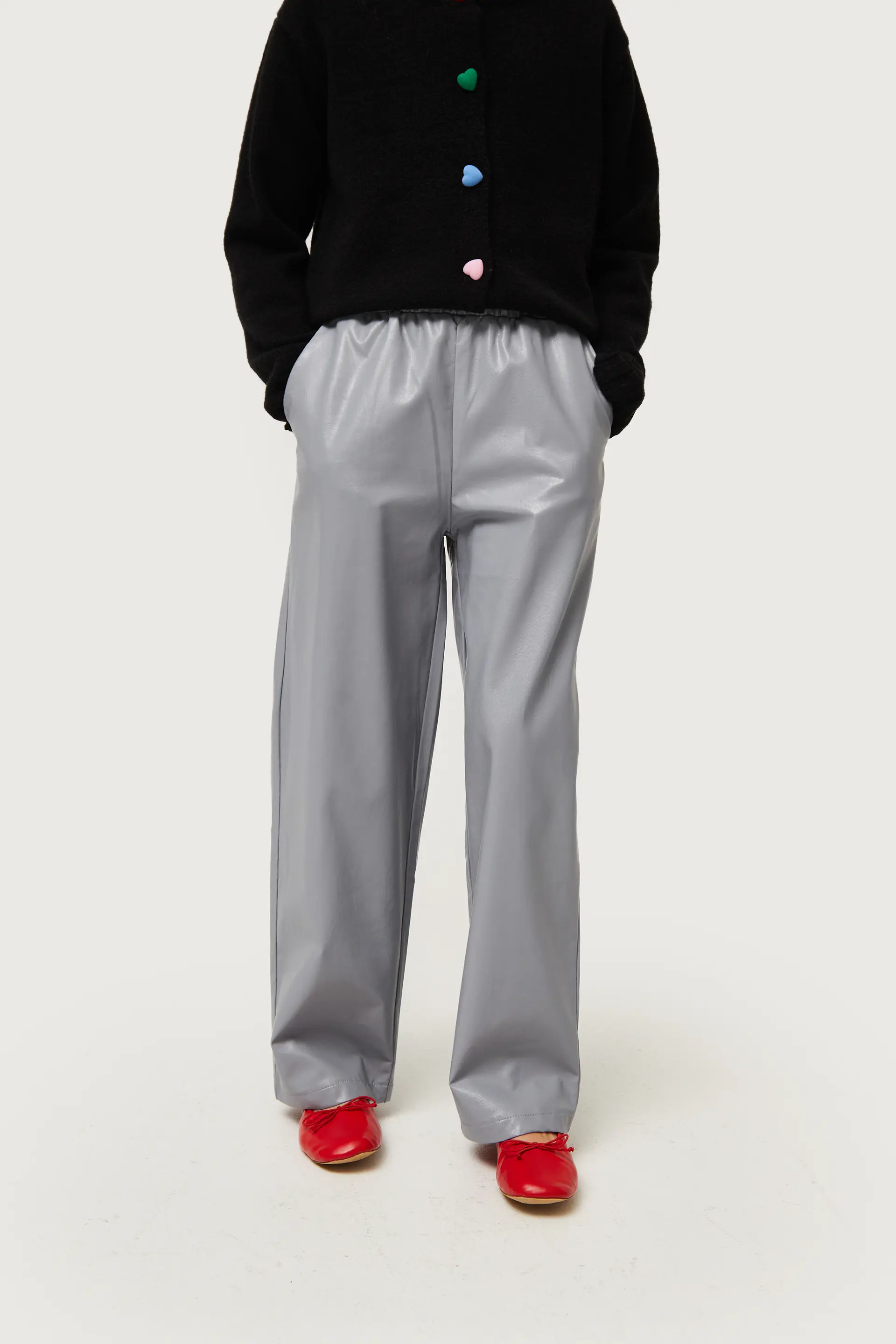 Pantalón de niña de piel sintética gris - Image 3