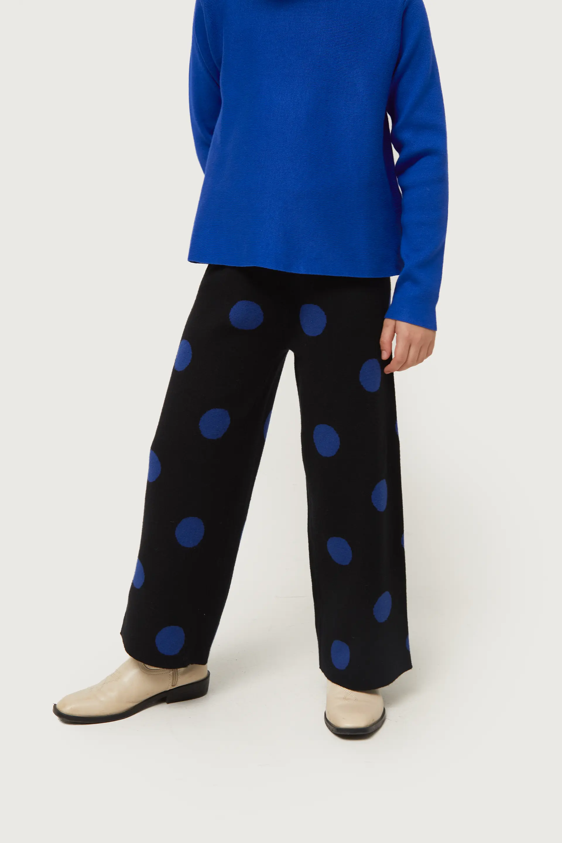 Pantalón de niña de punto jacquard estampado de lunares azules - Image 3