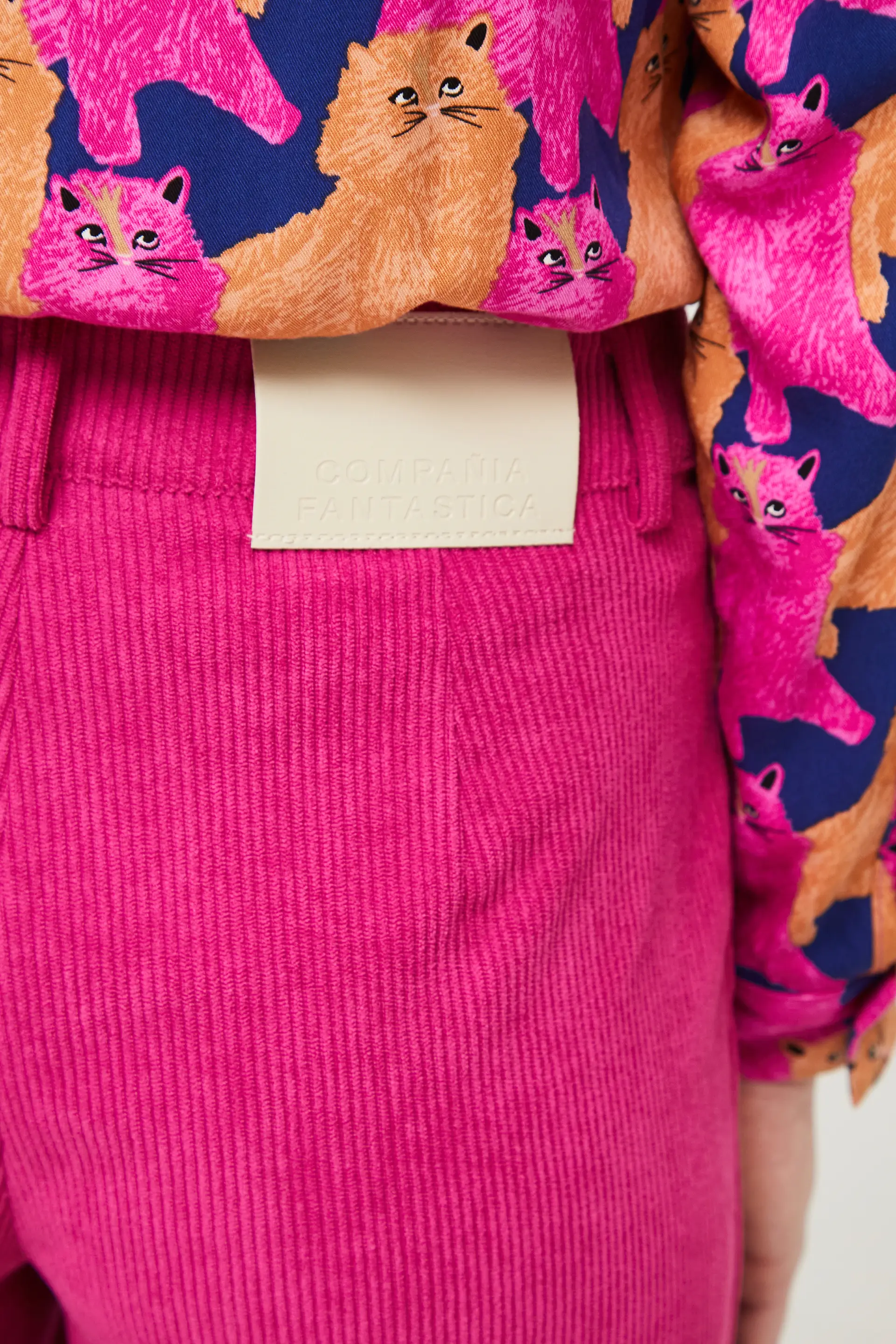 Pantalón de pana fucsia - Image 3