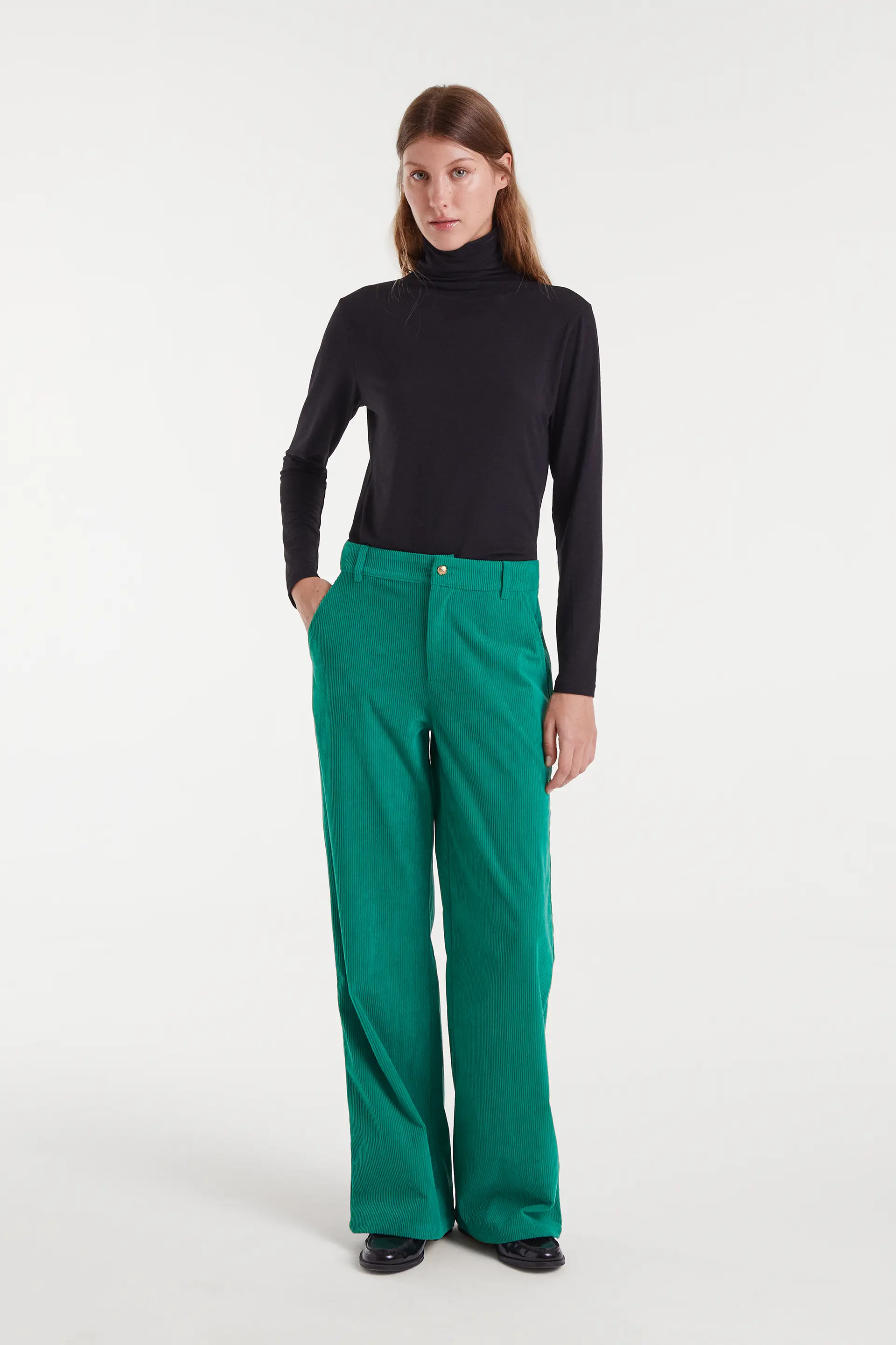Pantalón de pana verde - Image 5