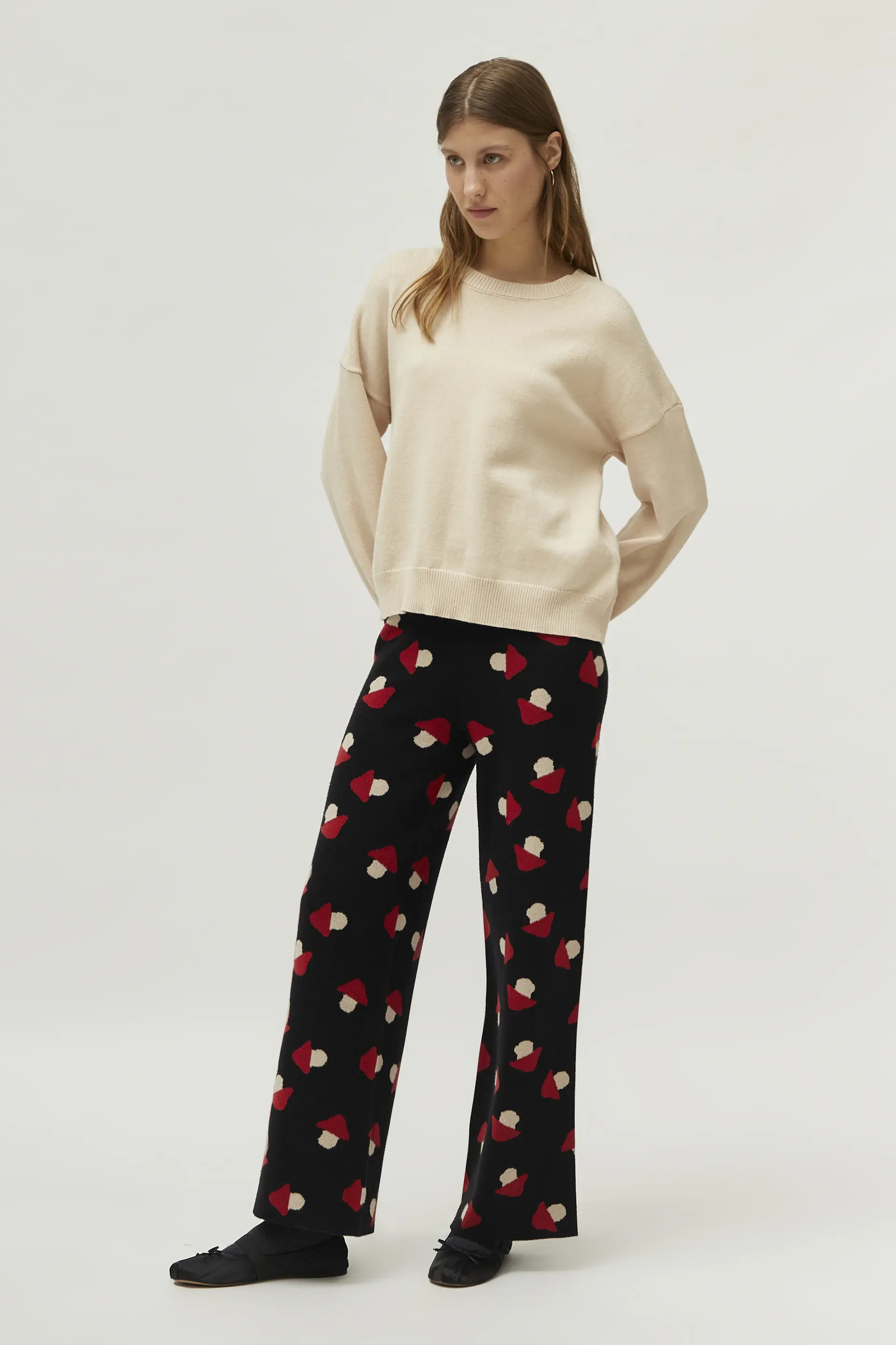 Pantalón de punto jacquard estampado de setas negro