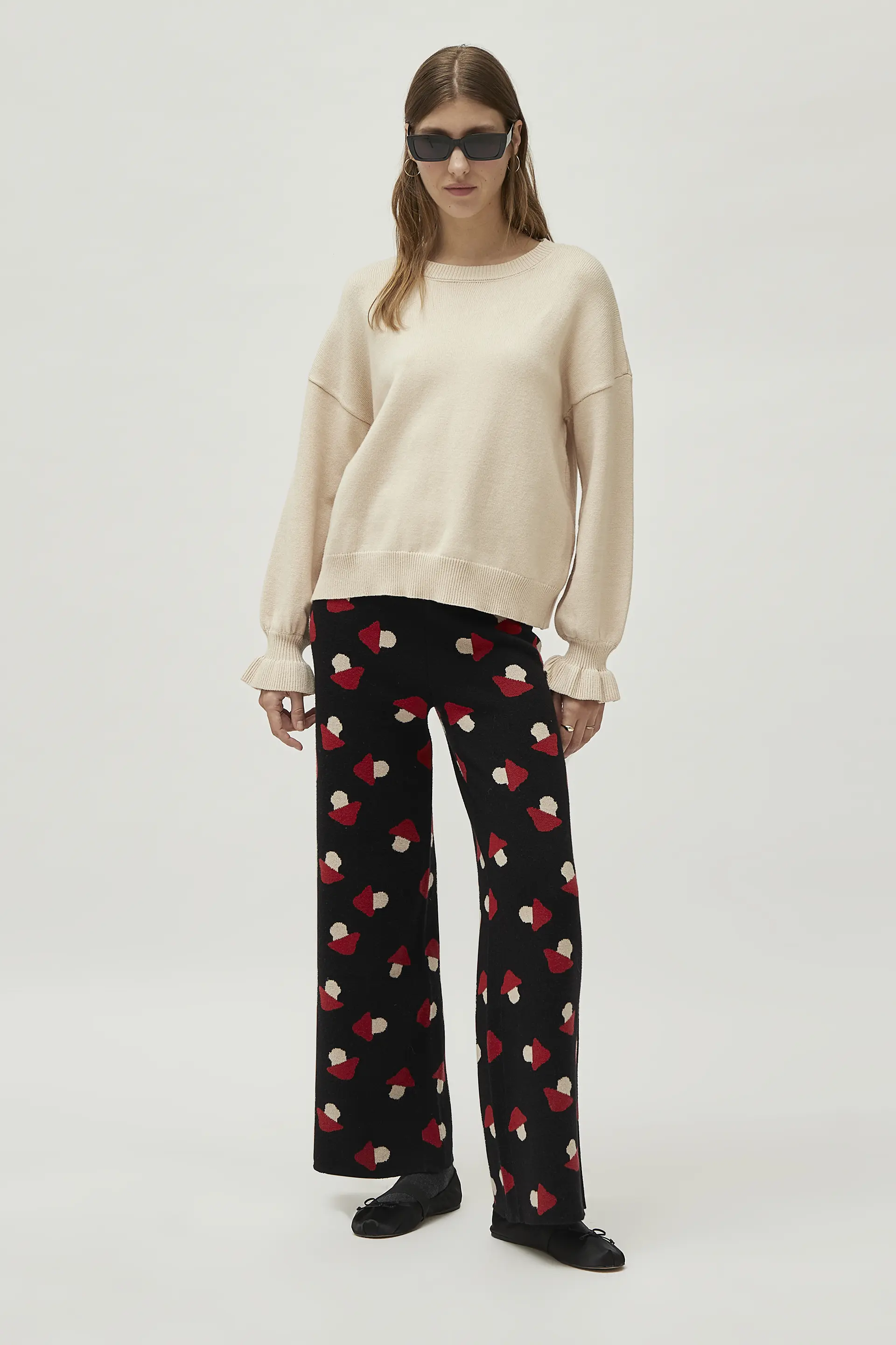 Pantalón de punto jacquard estampado de setas negro - Image 5