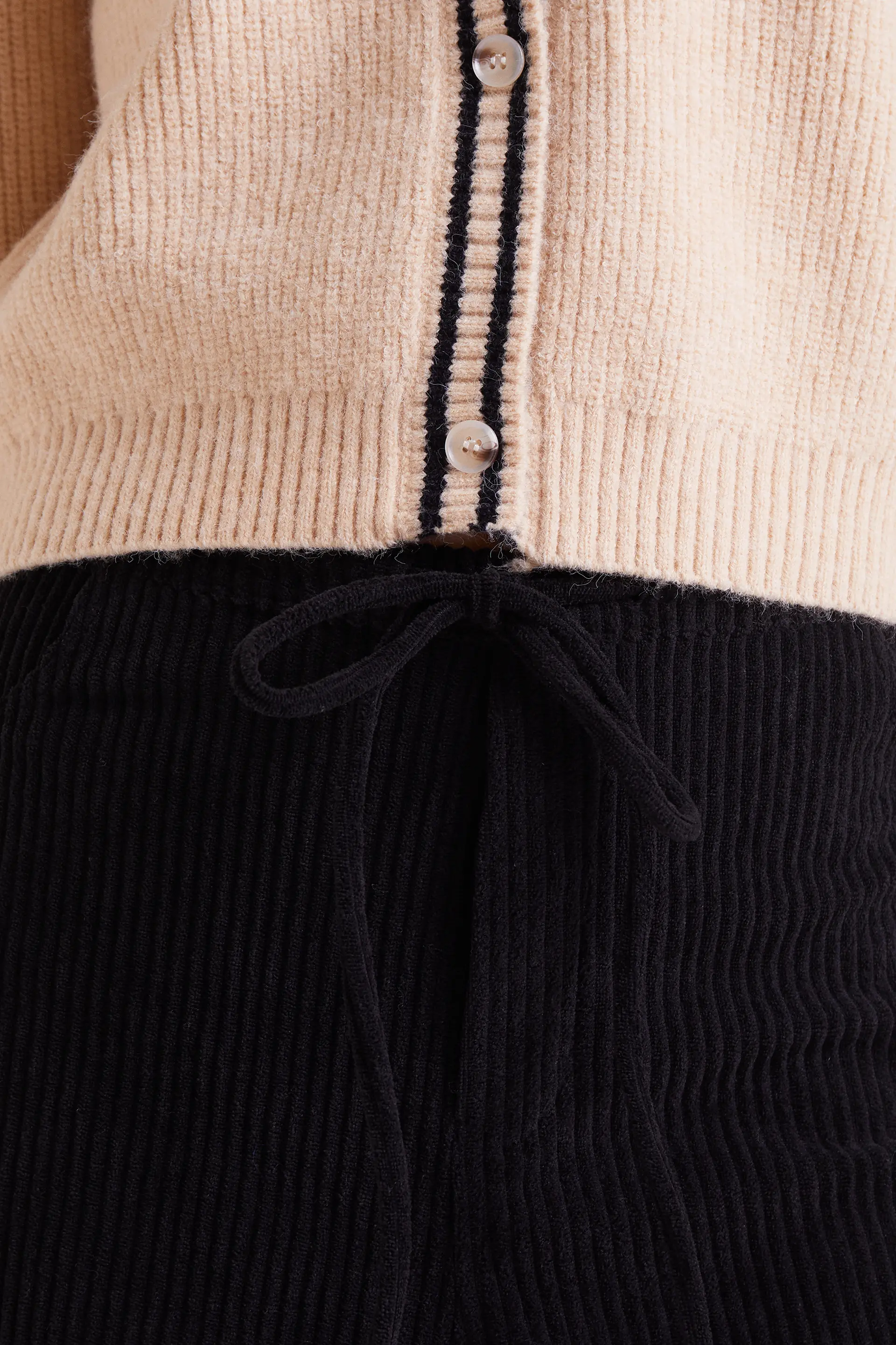 Pantalón recto de pana negro - Image 4