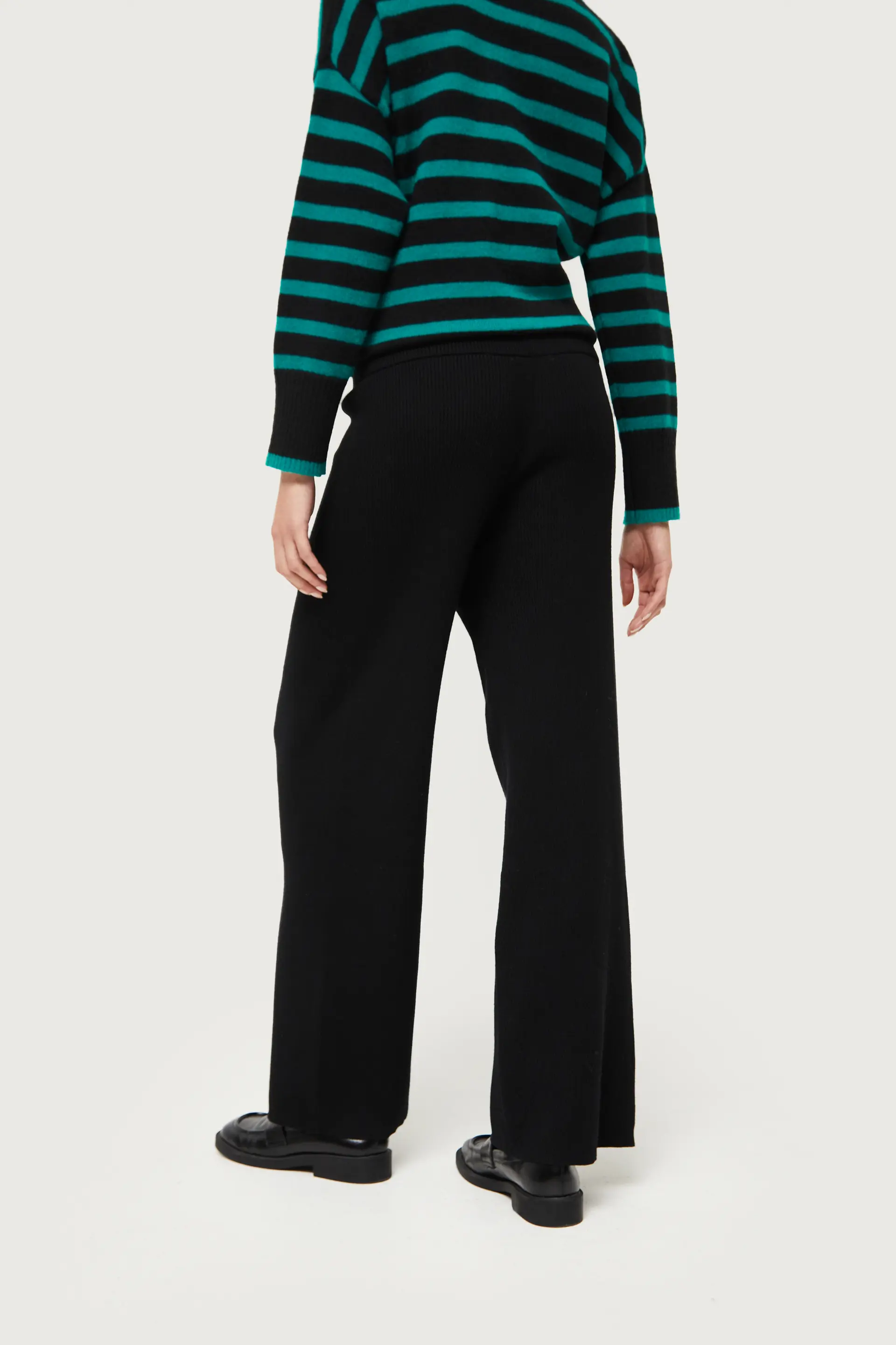 Pantalón recto de punto negro - Image 5