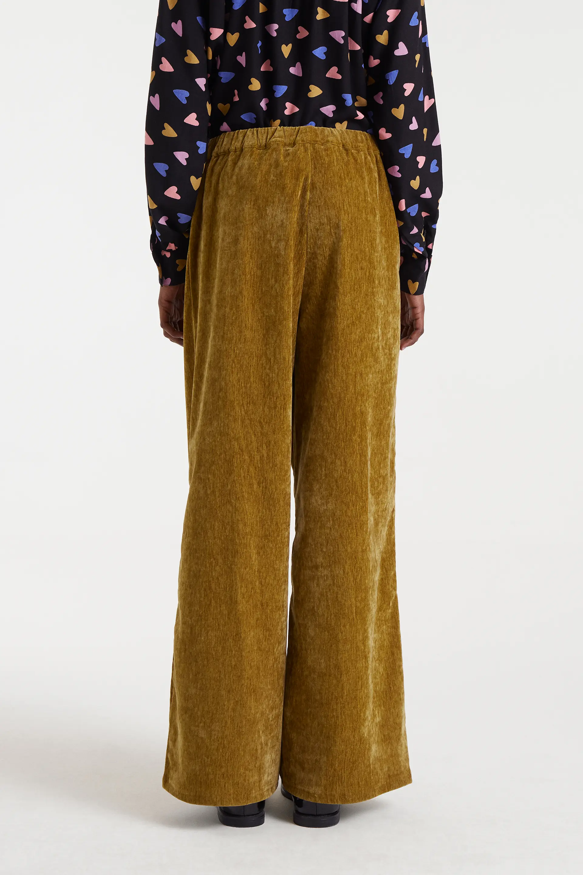 Pantalón terciopelo ocre - Image 3