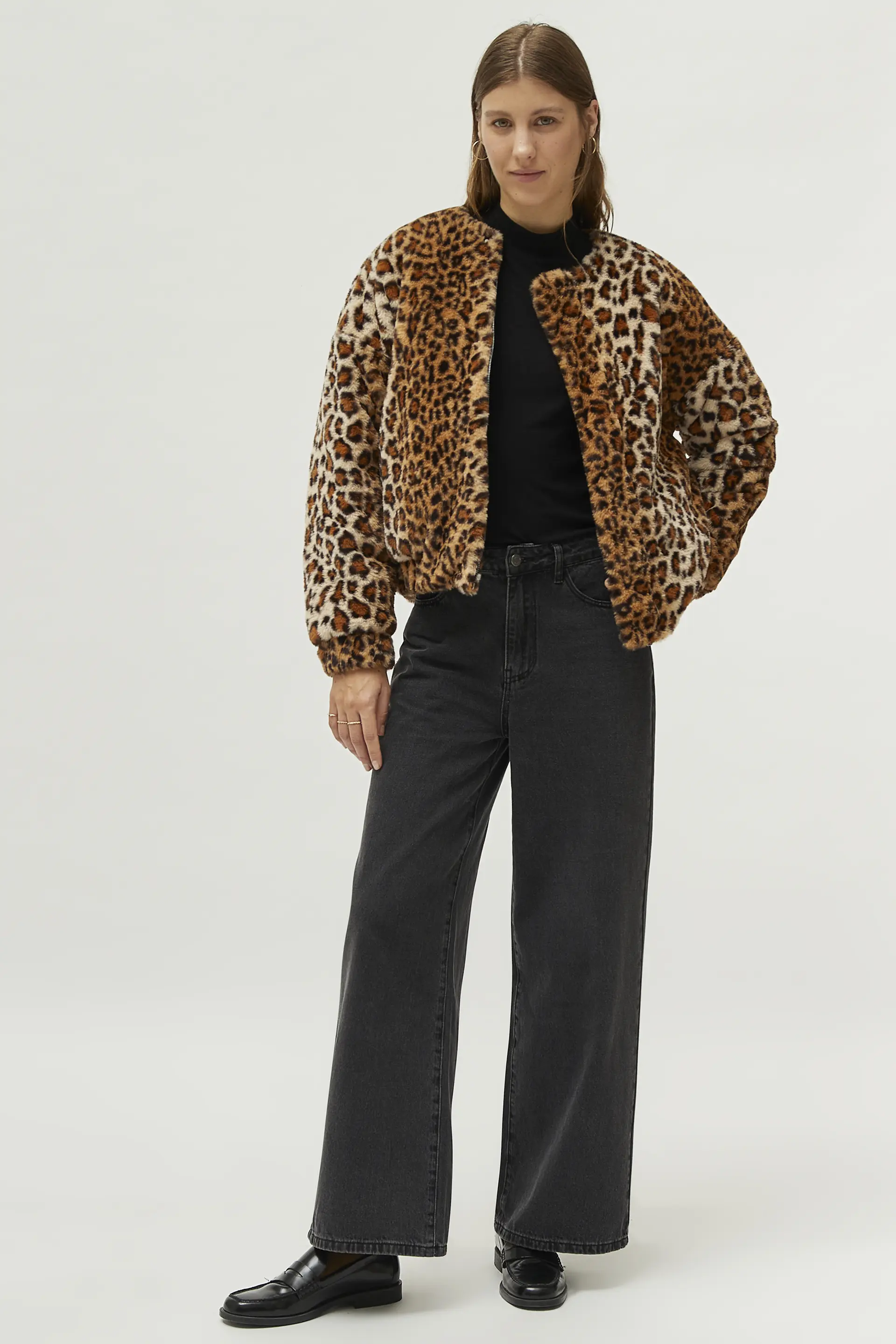 Top cuello mock negro - Image 5