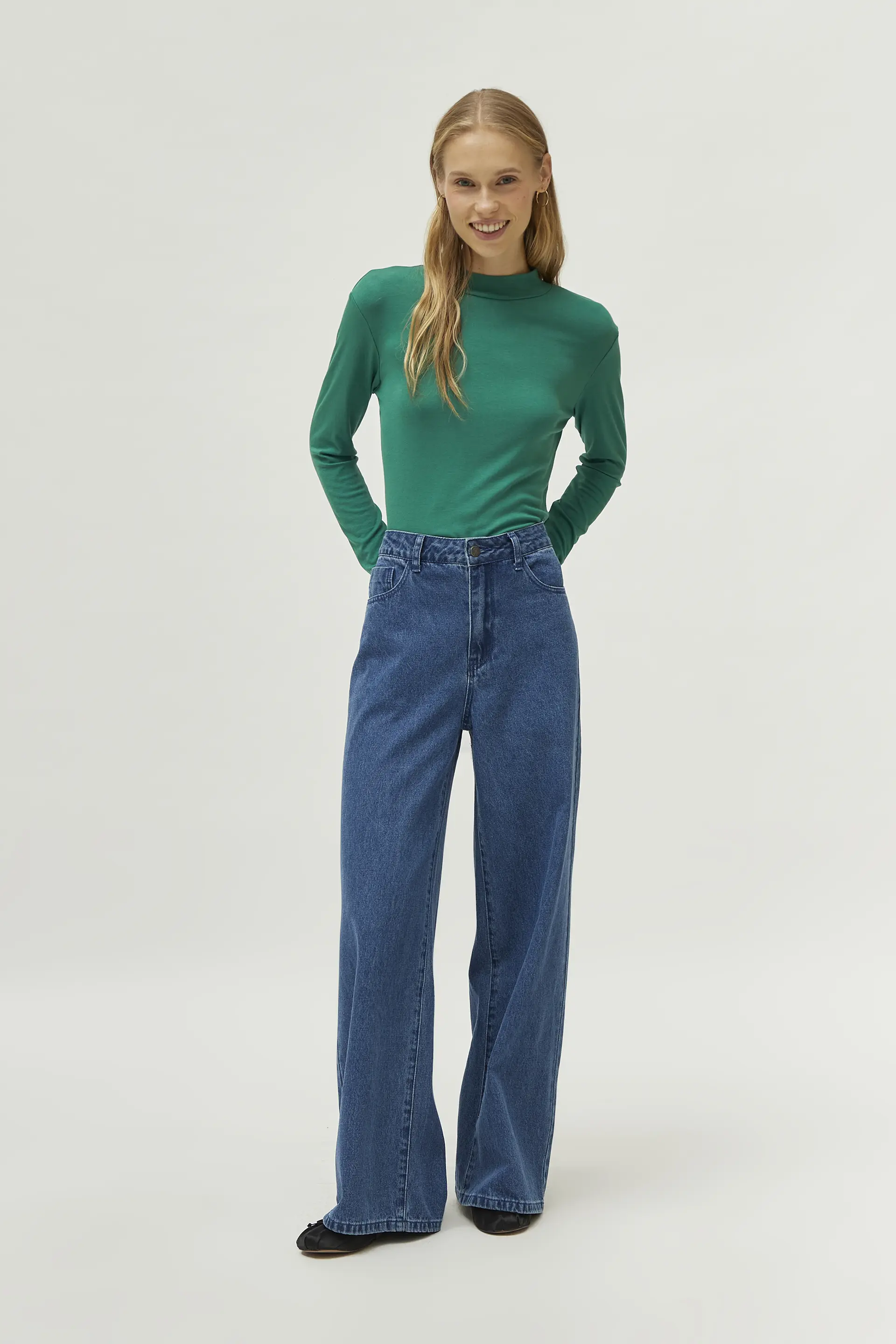 Top cuello mock verde