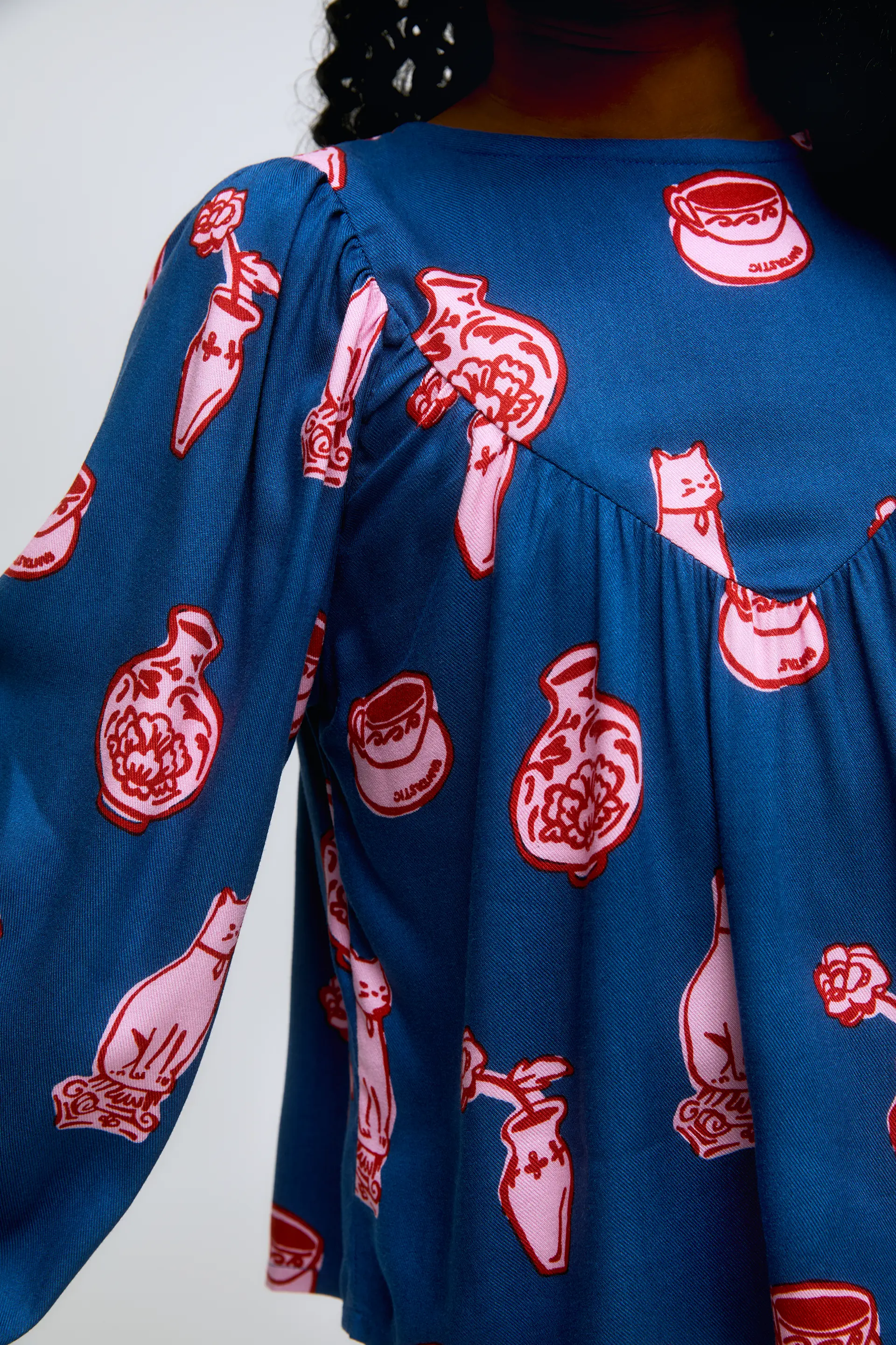 Top de niña azul de manga larga con estampado Porcelain - Image 3