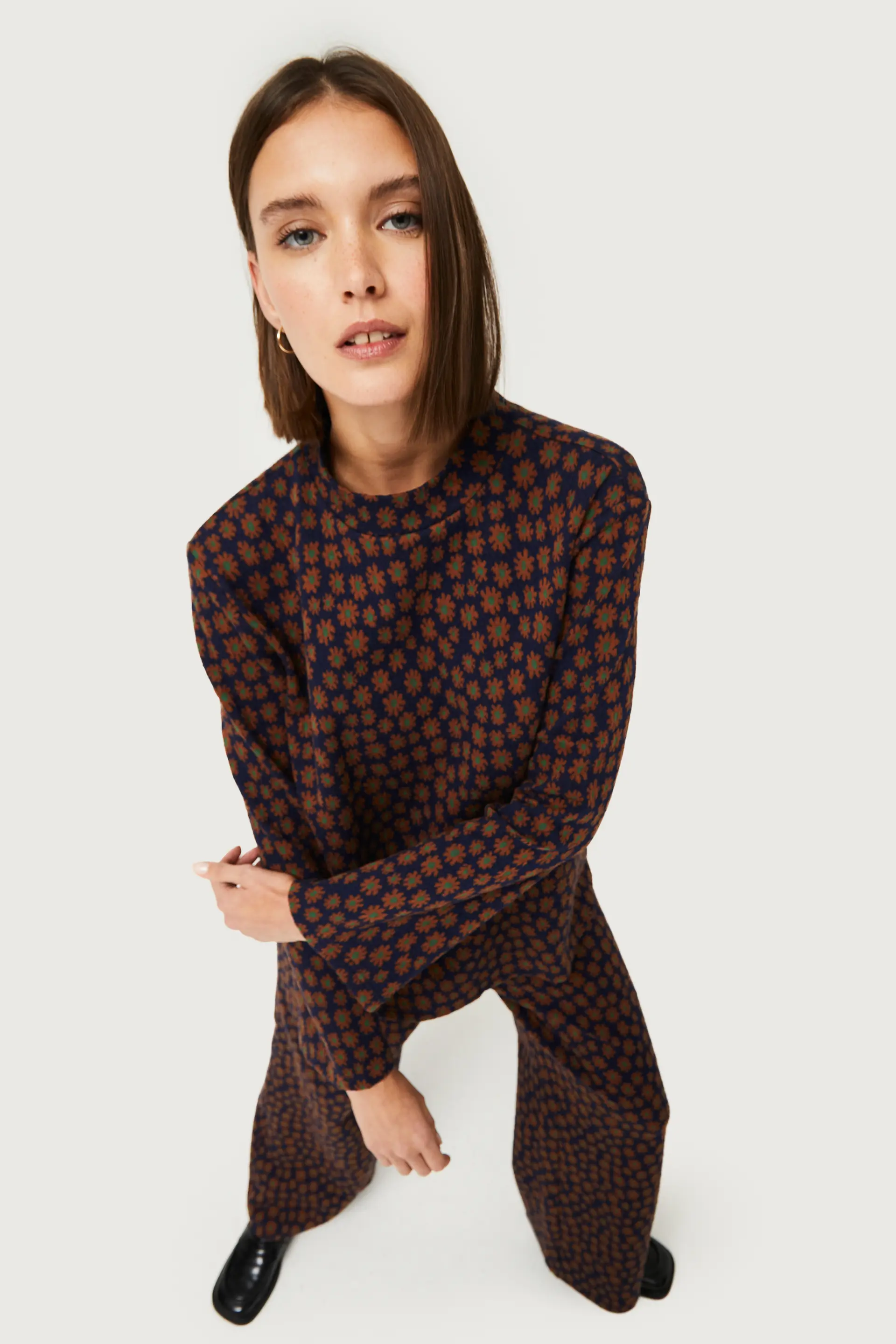 Top de punto jacquard con estampado floral azul - Image 4