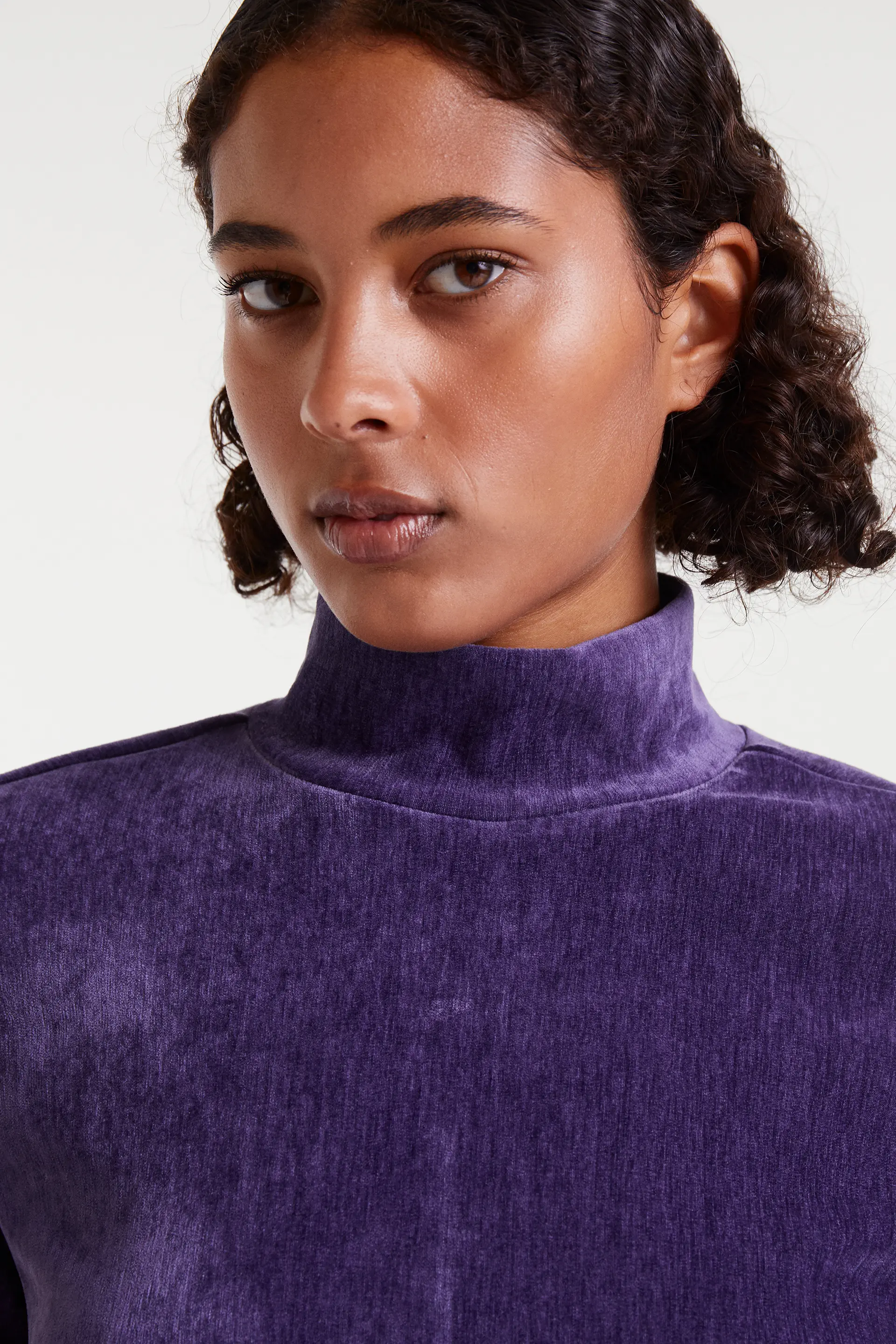 Top terciopelo morado - Image 4