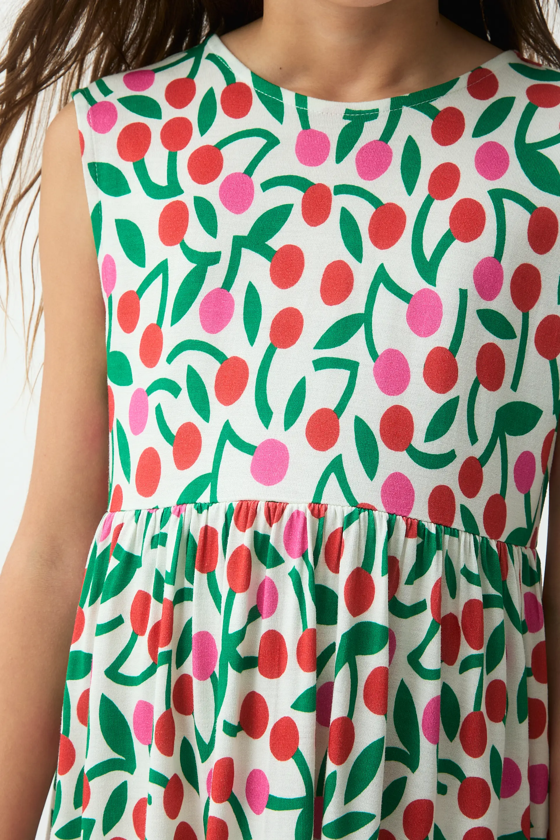 Vestido corto de niña con estampado Guinda - Image 3