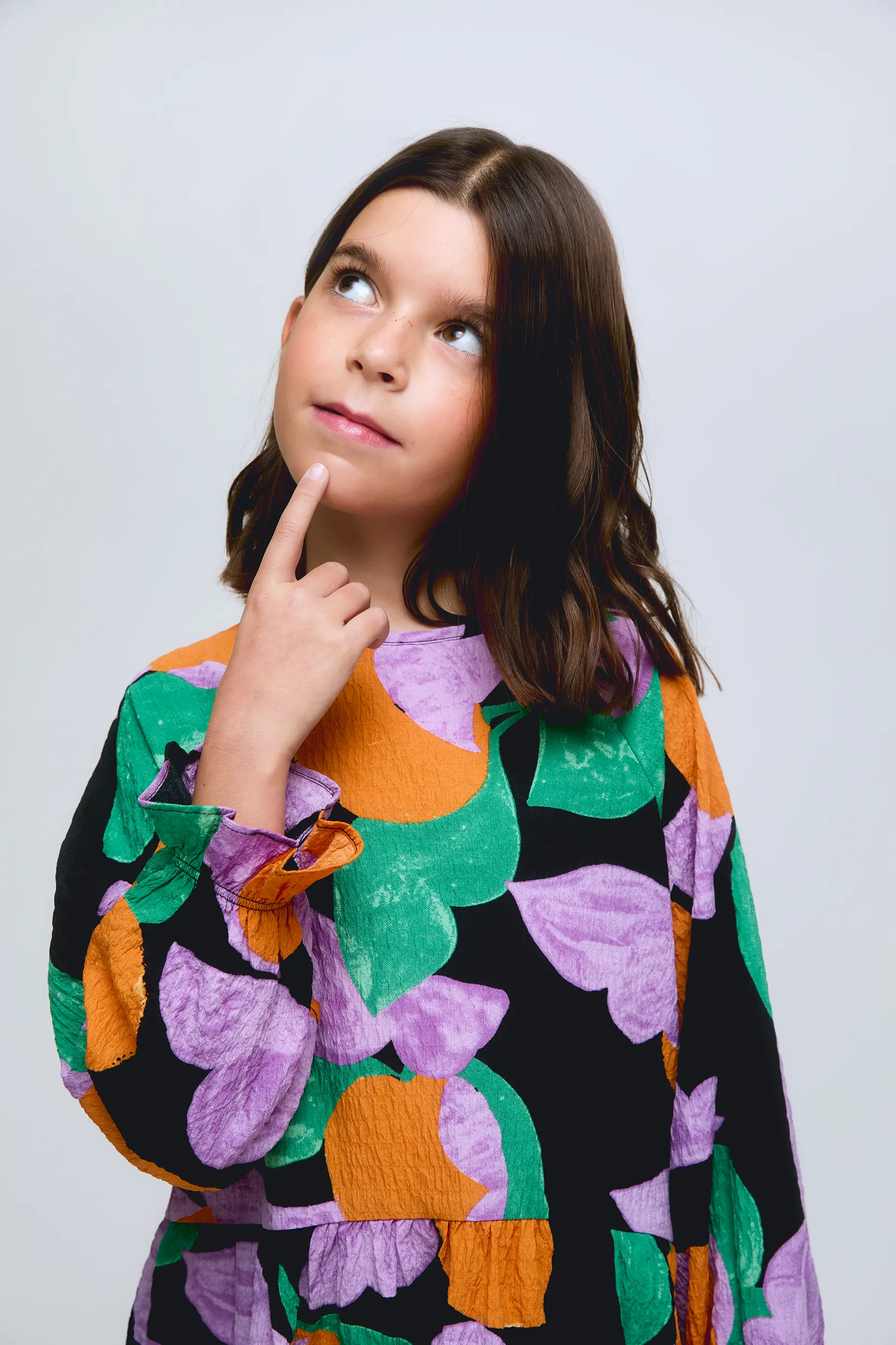 Vestido corto de niña de manga larga con estampado Apricot - Image 4