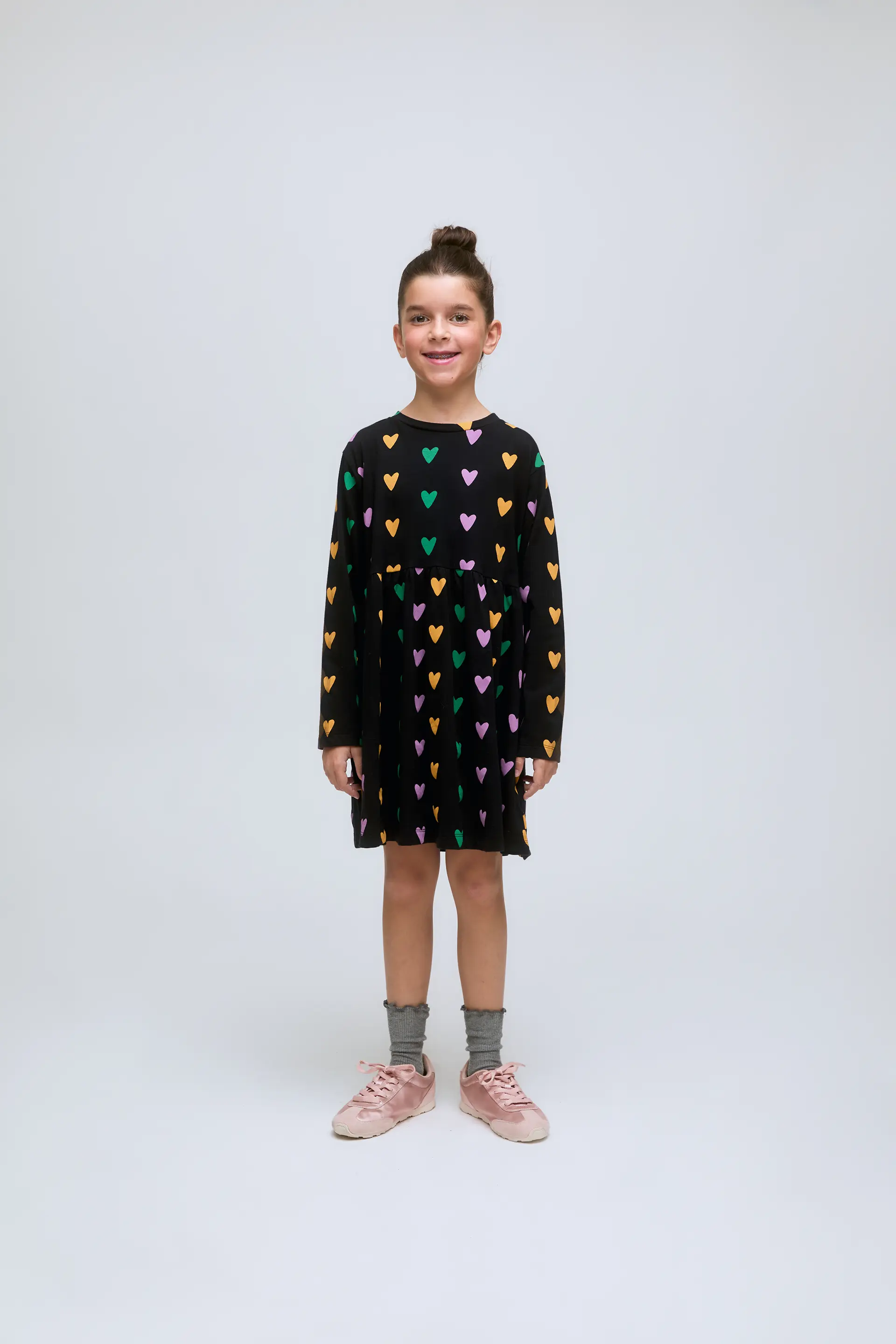 Vestido corto de niña en color negro estampado Cupido Lines.