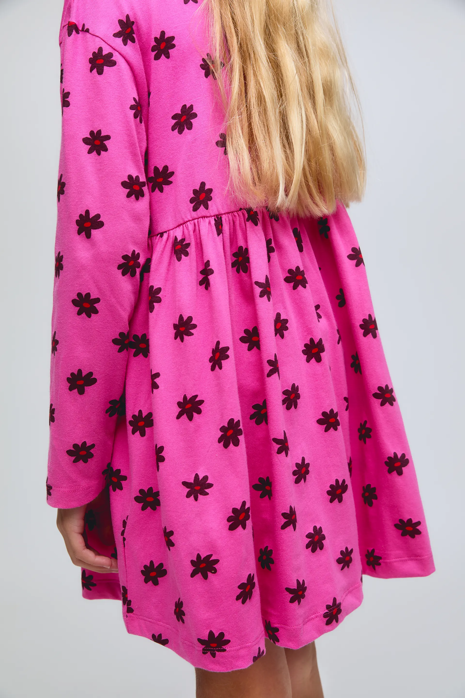 Vestido corto de niña en color rosa estampado Daisy. - Image 3