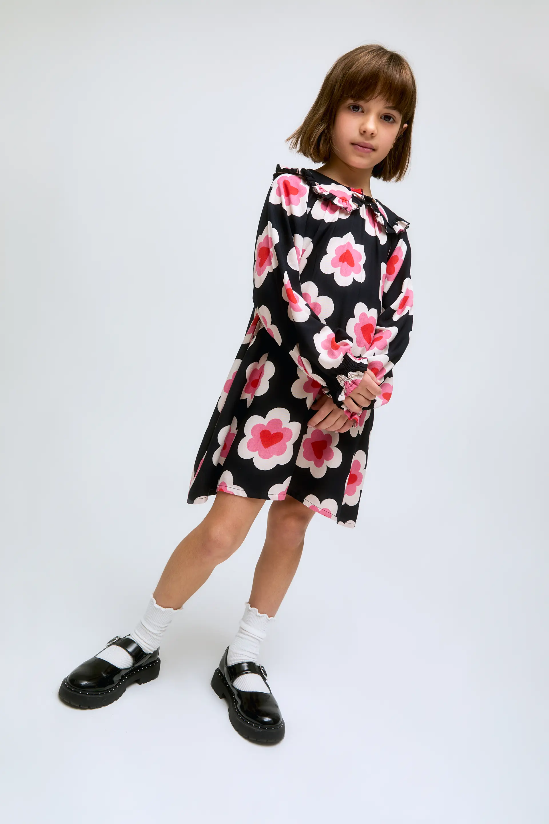 Vestido corto estampado Sweetheart con cuello babero. - Image 4